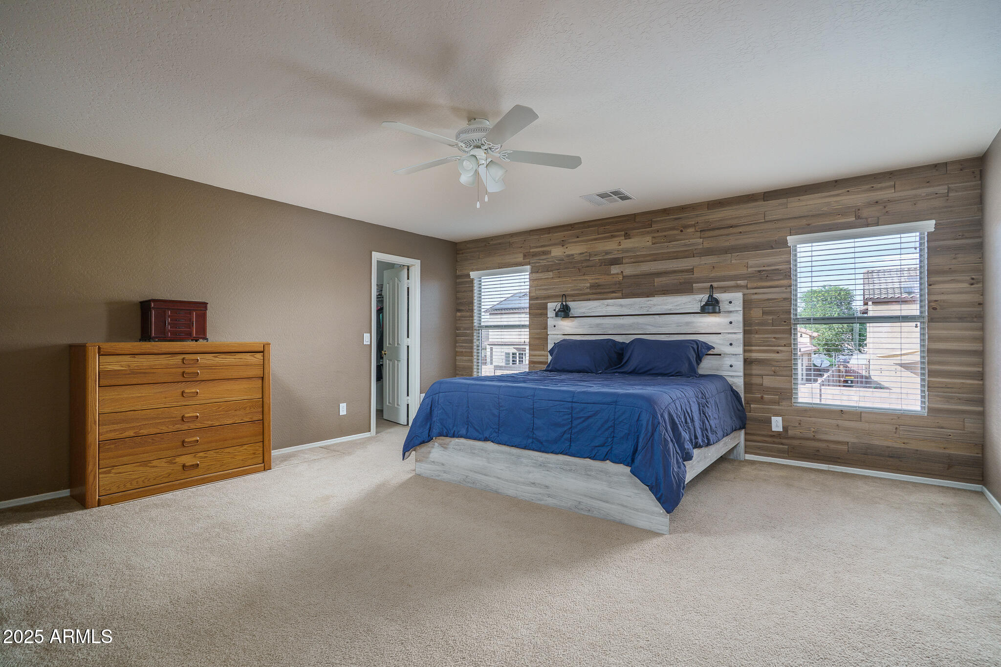 11830 W FOOTHILL Drive