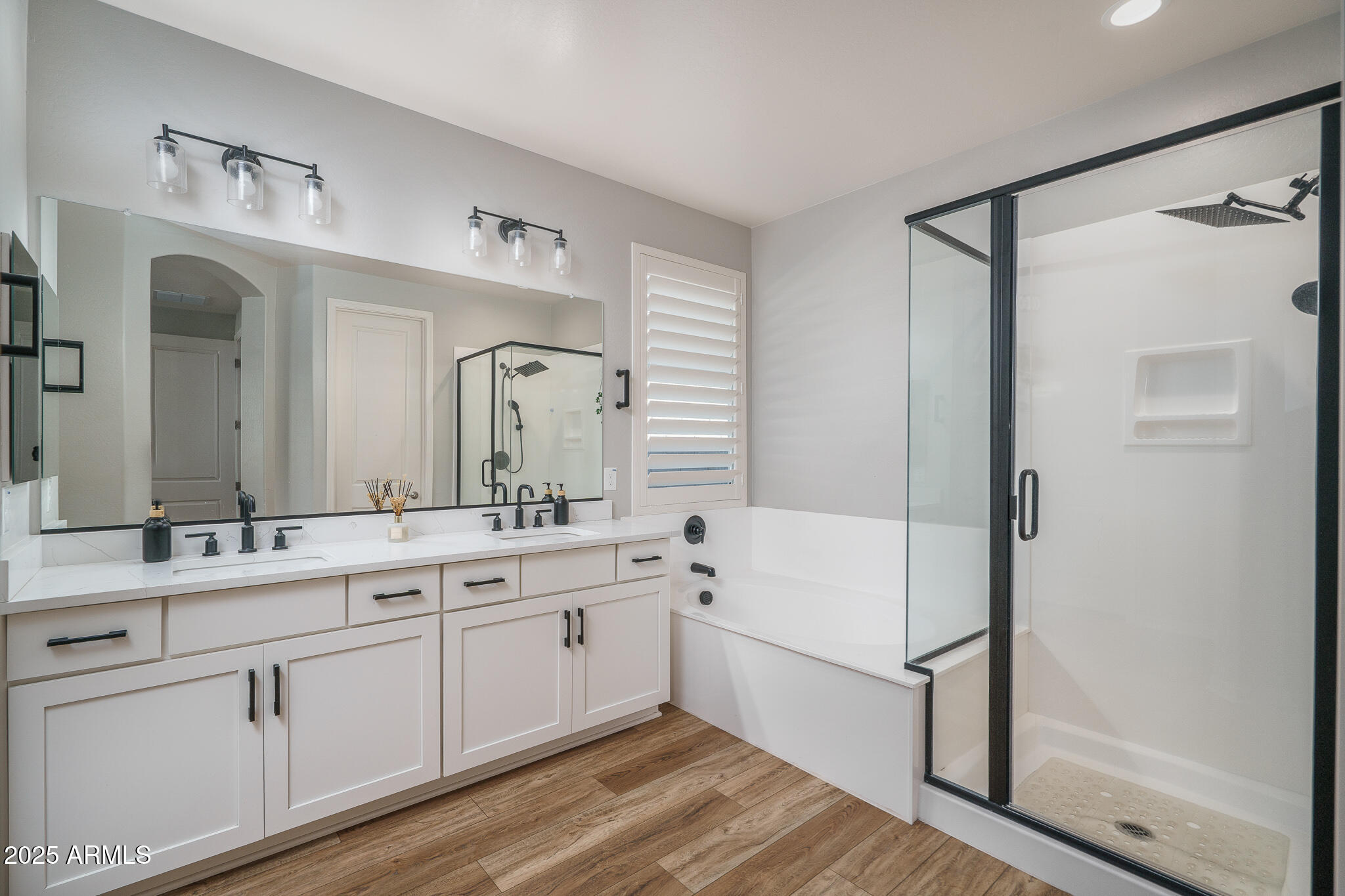 16118 W SAND HILLS Road