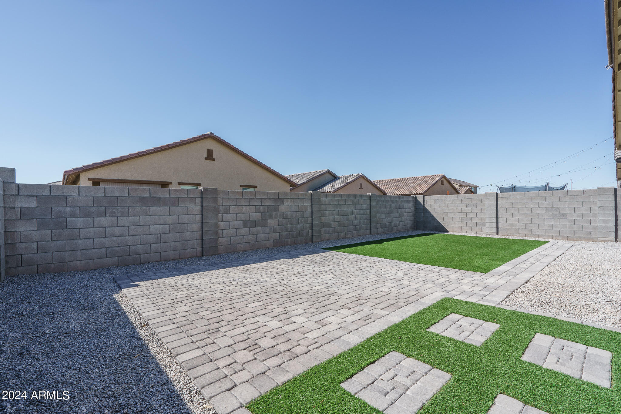 17945 W MONTE LINDO Lane