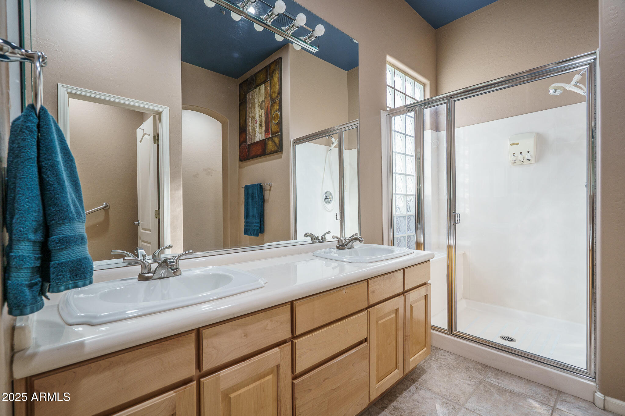 8218 E MOUNTAIN SPRING Road