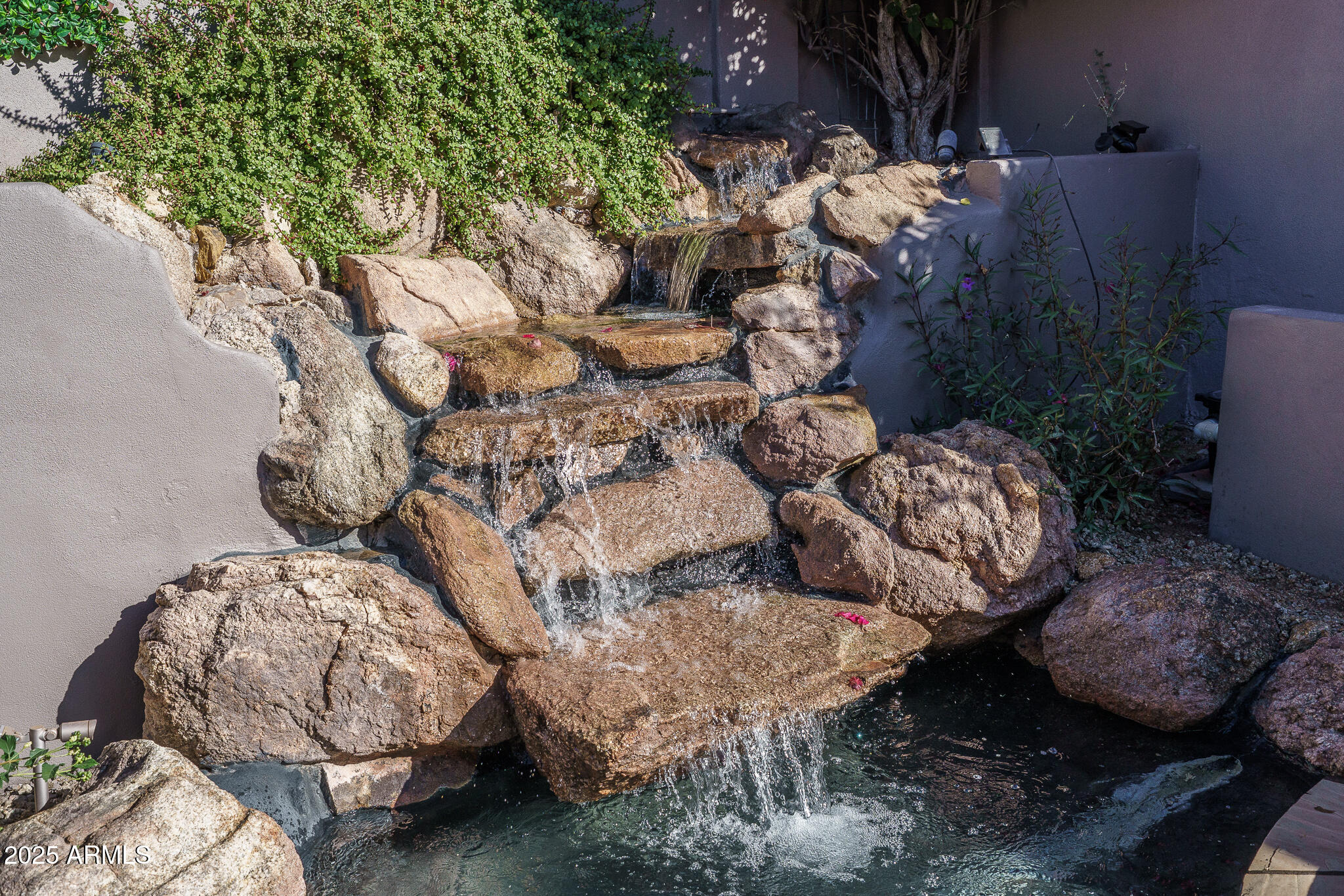 8218 E MOUNTAIN SPRING Road