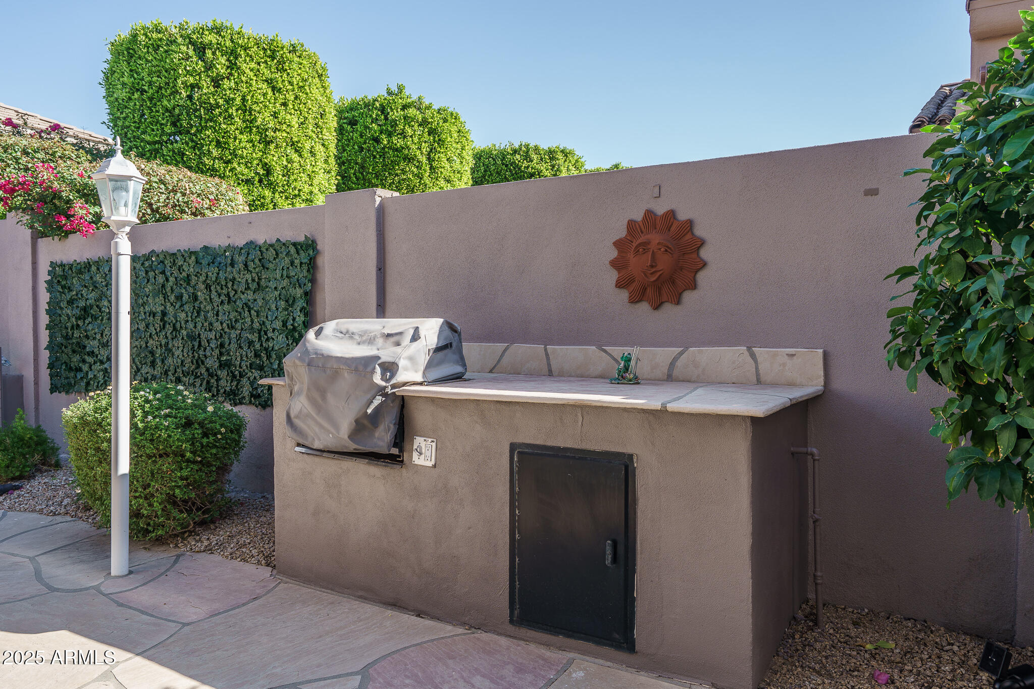 8218 E MOUNTAIN SPRING Road