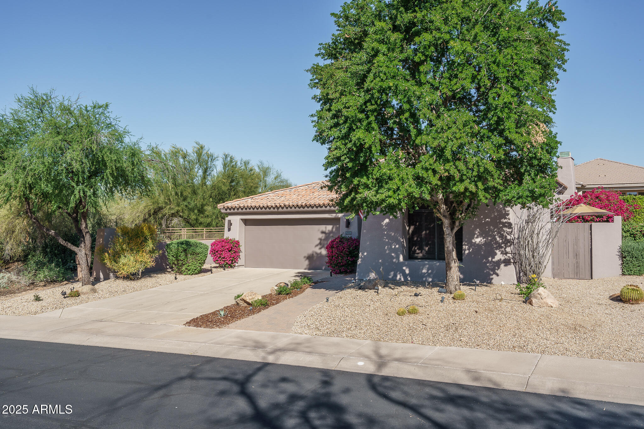 8218 E MOUNTAIN SPRING Road