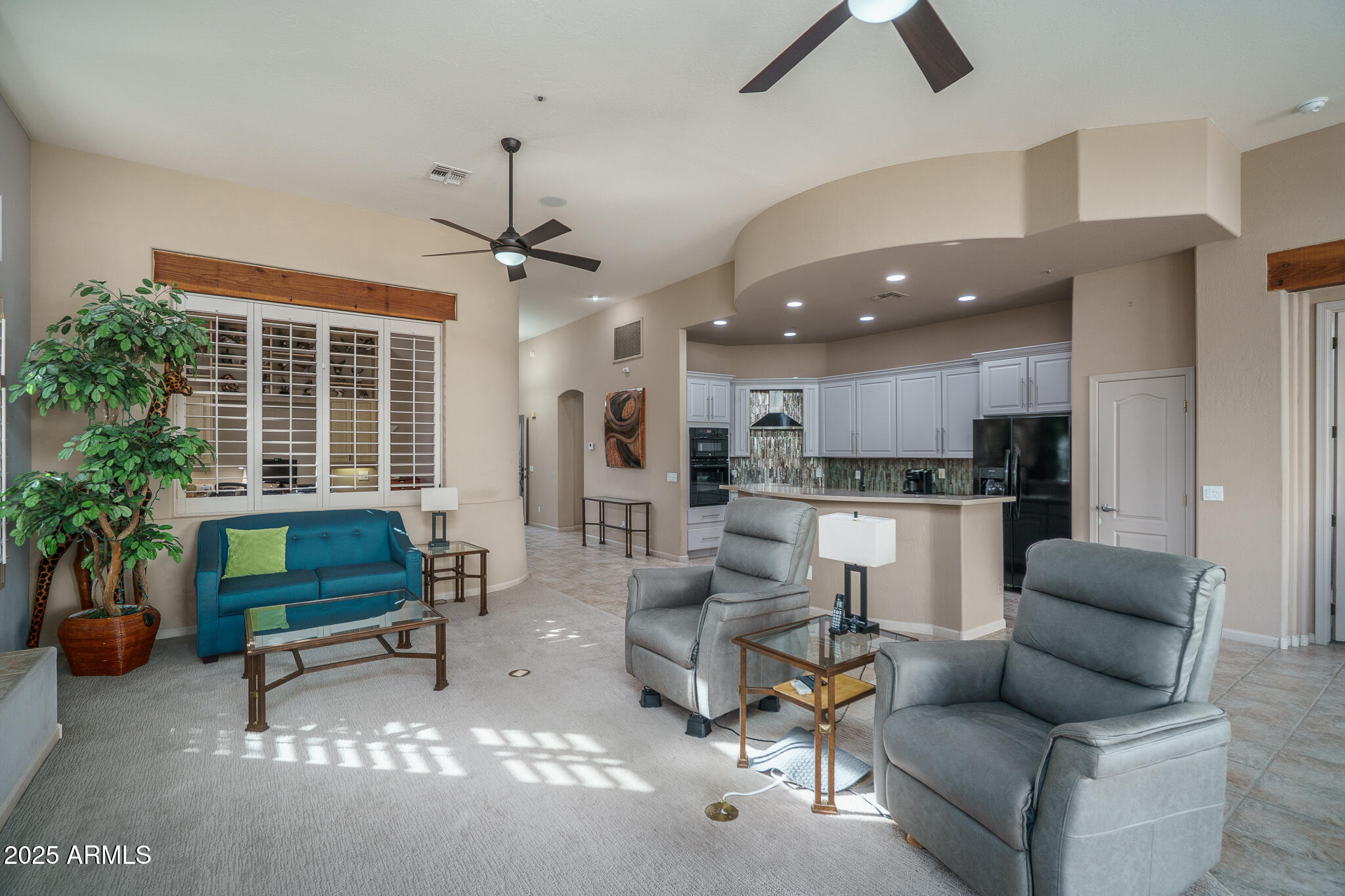 8218 E MOUNTAIN SPRING Road