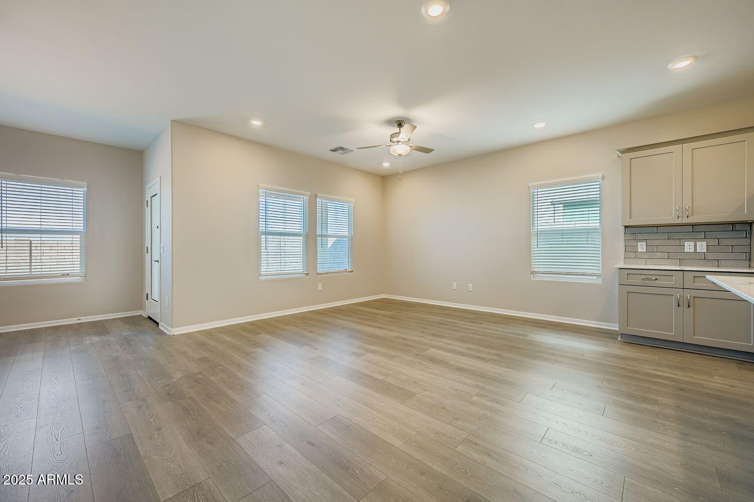 36892 W Santa Maria Street