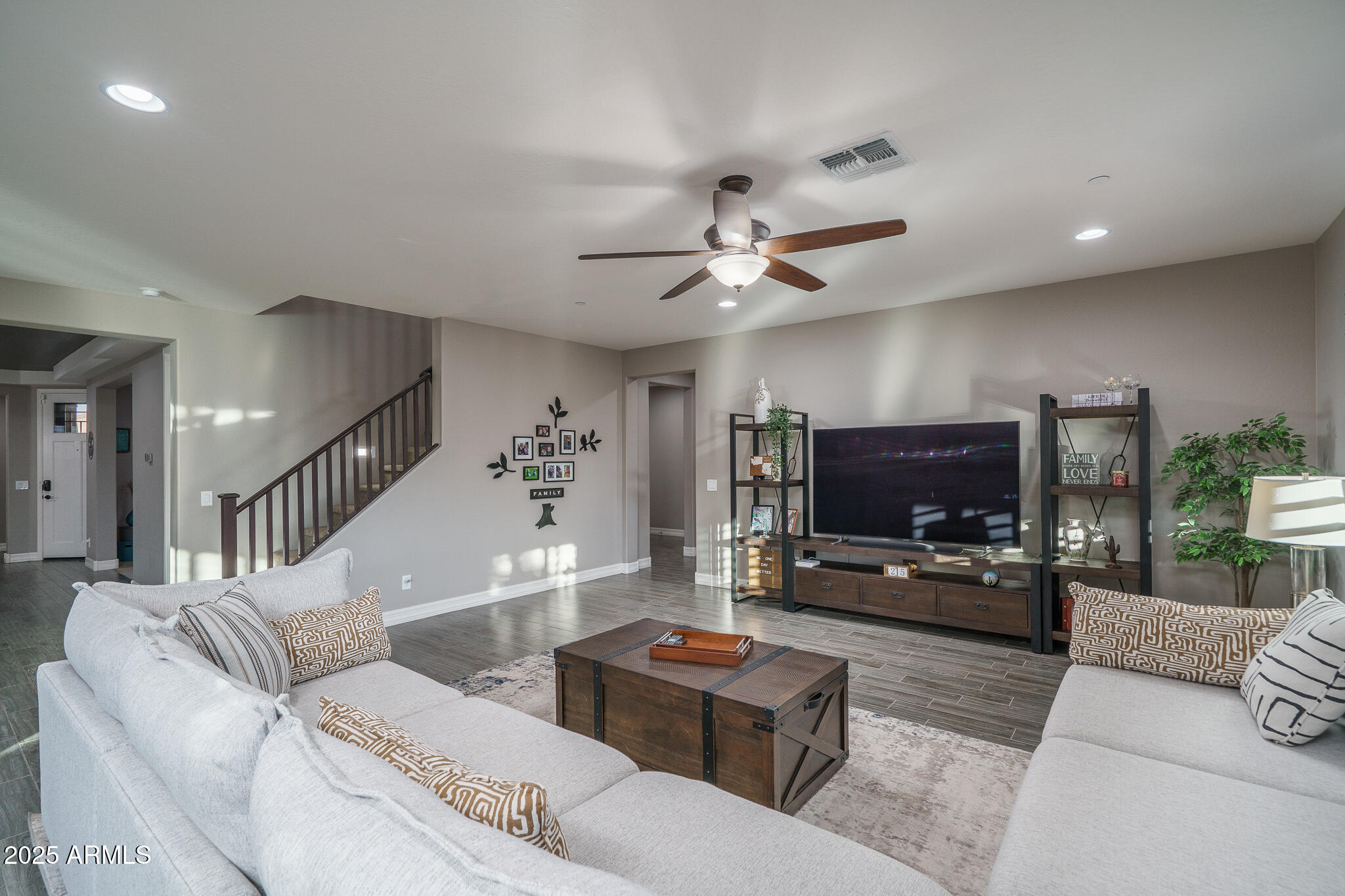 9349 W CASHMAN Drive