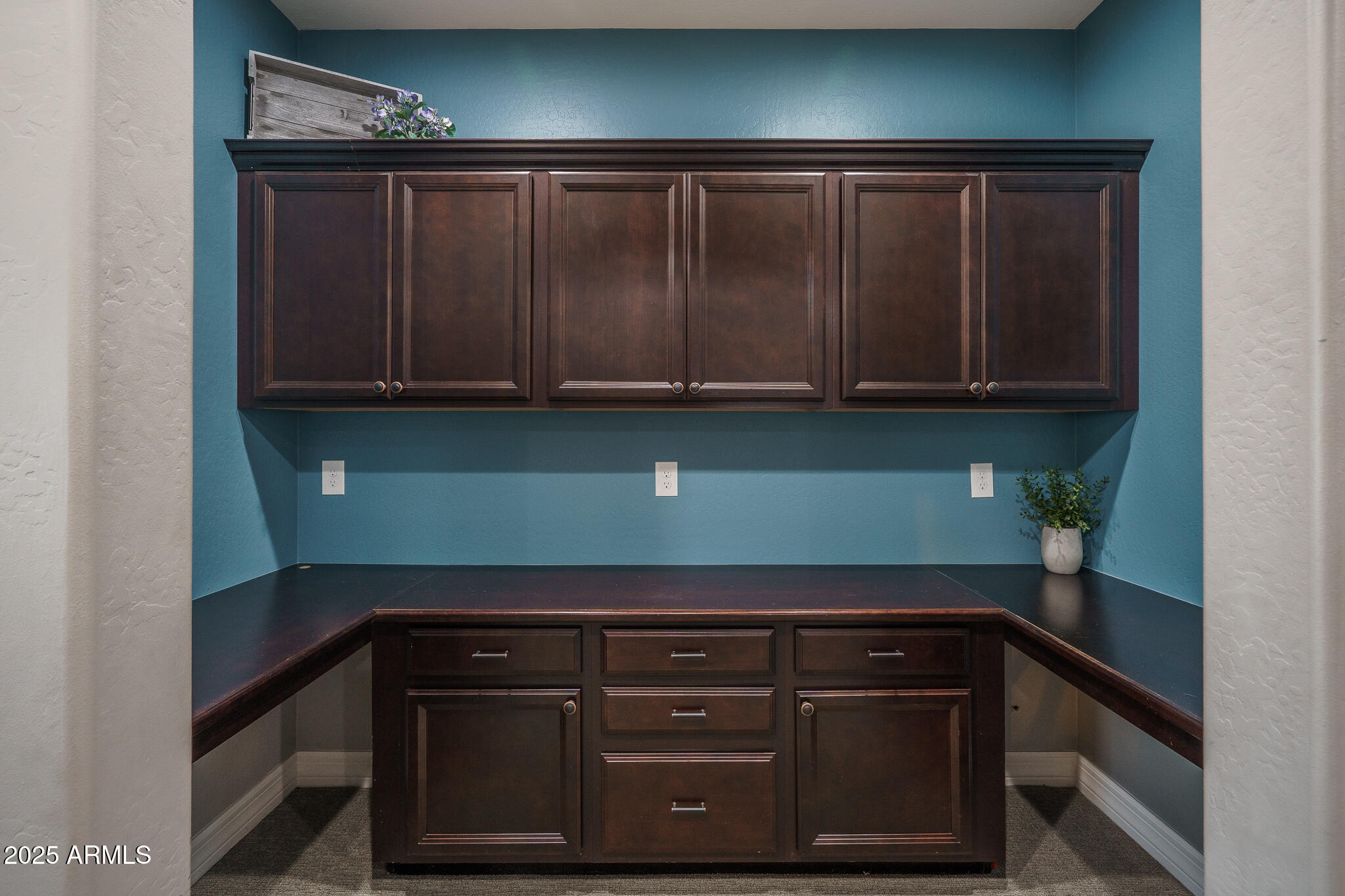 9349 W CASHMAN Drive