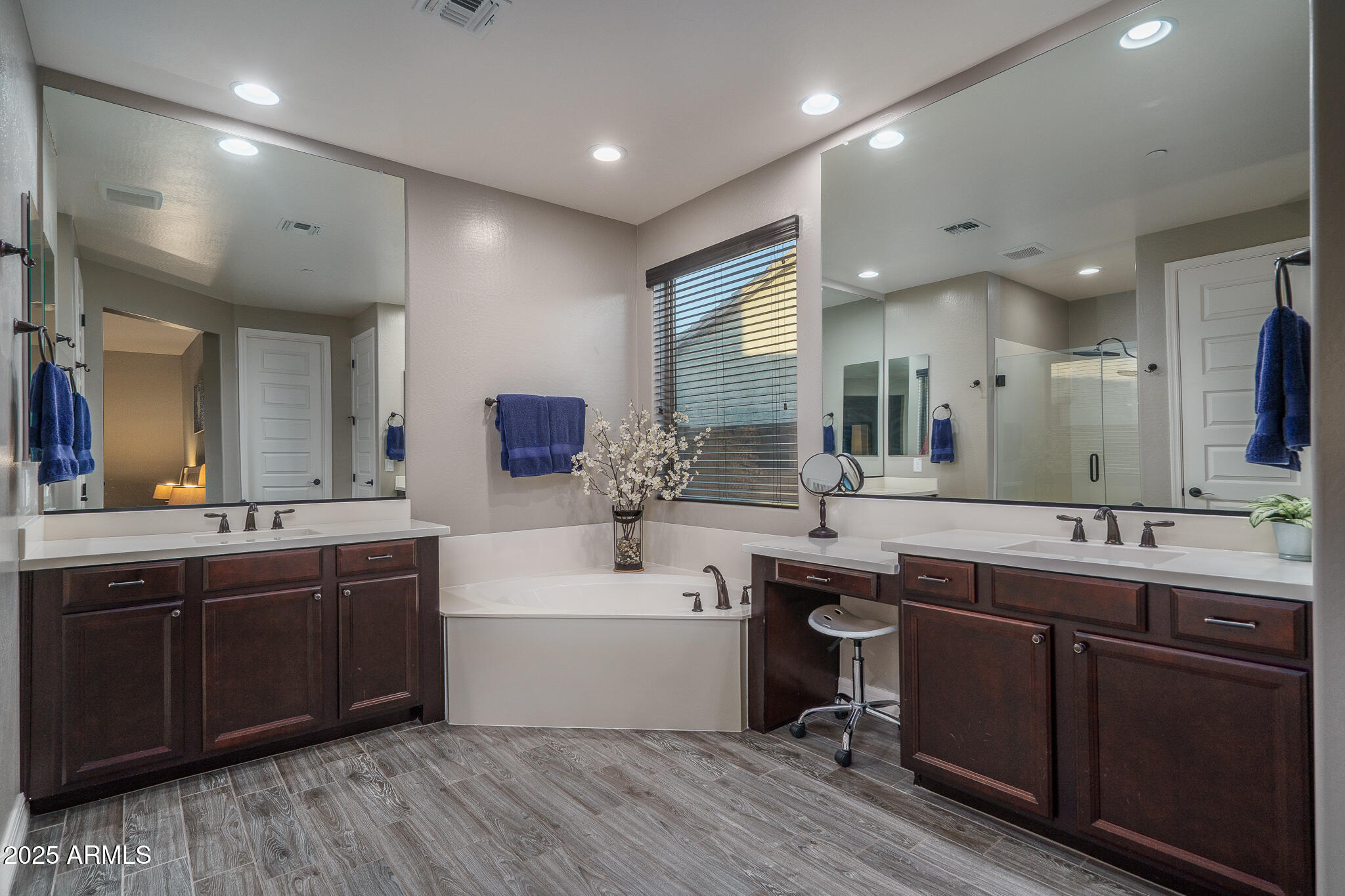 9349 W CASHMAN Drive