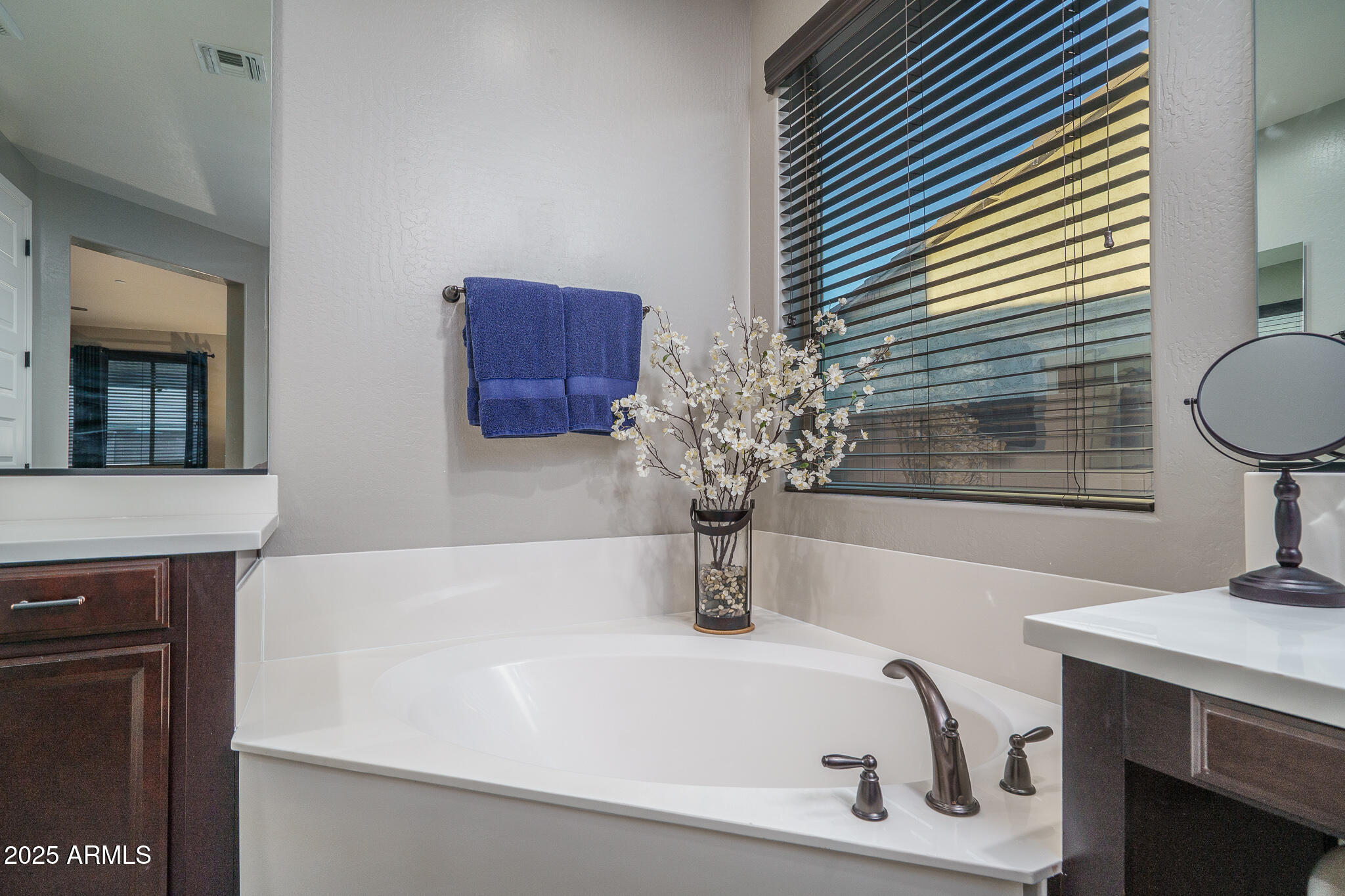 9349 W CASHMAN Drive