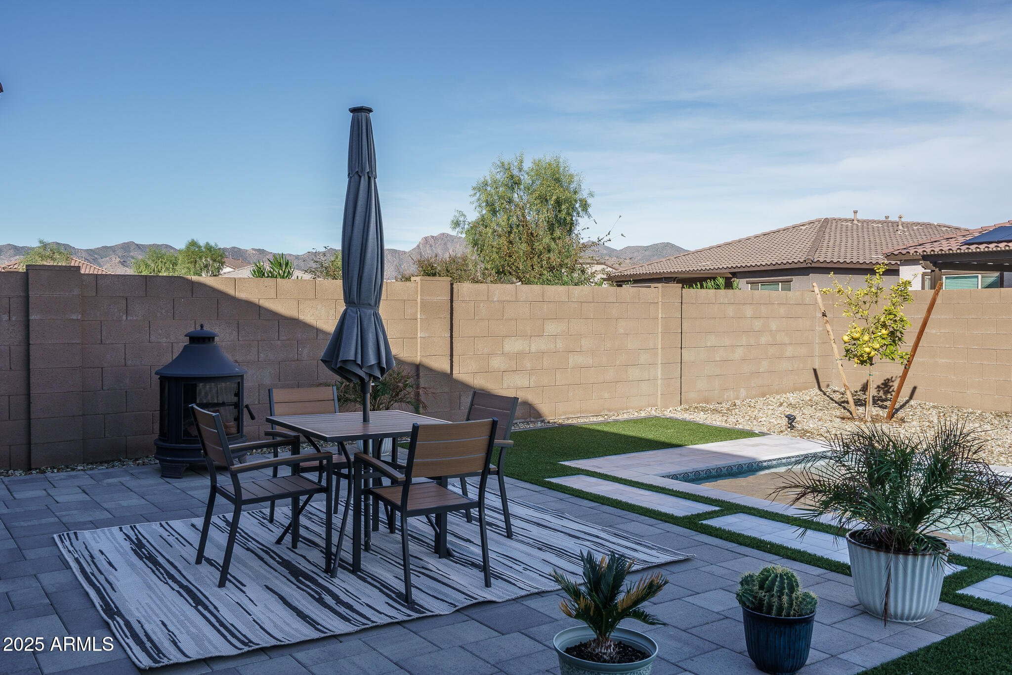 19226 W HAZELWOOD Street