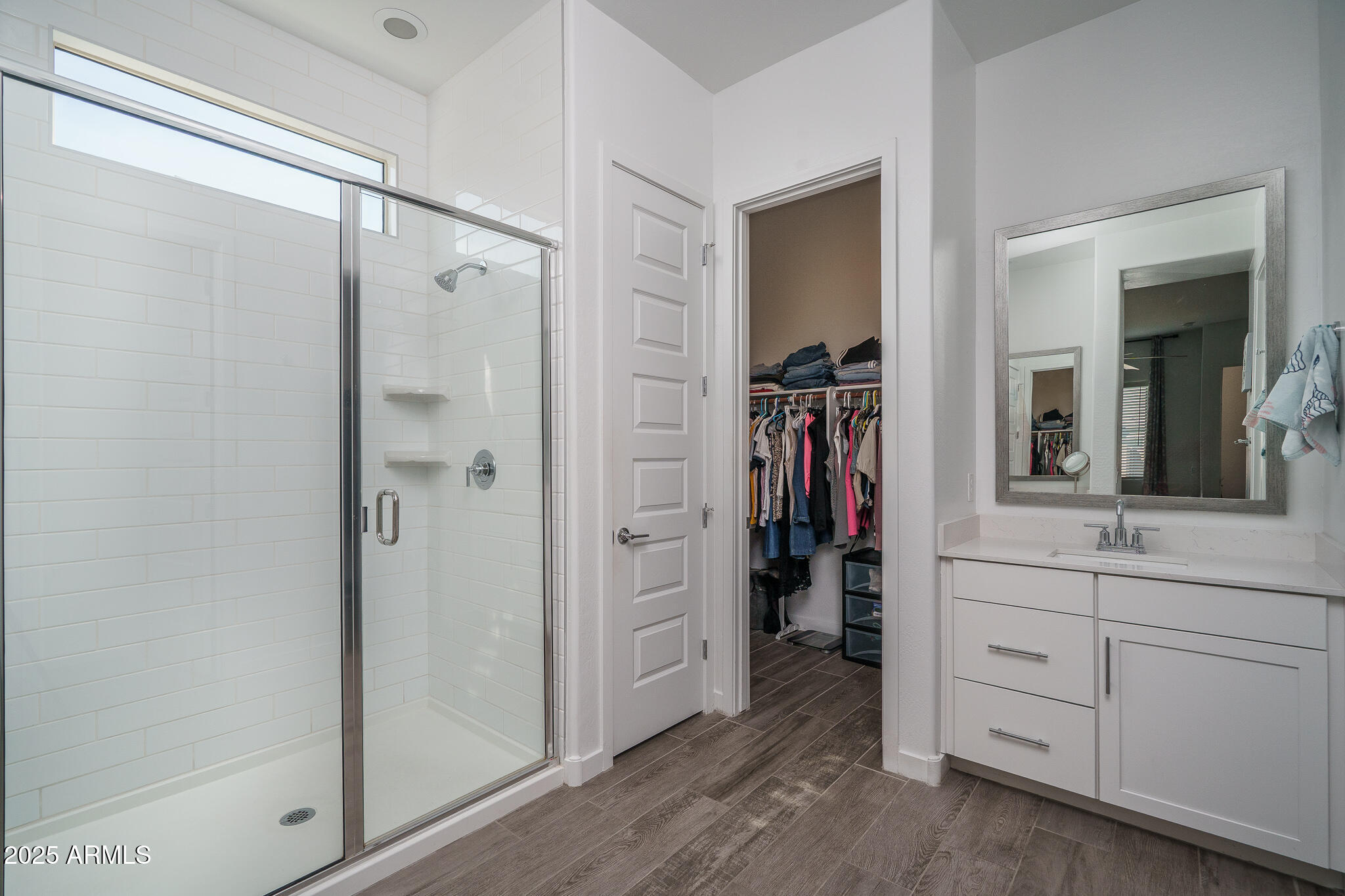 19226 W HAZELWOOD Street