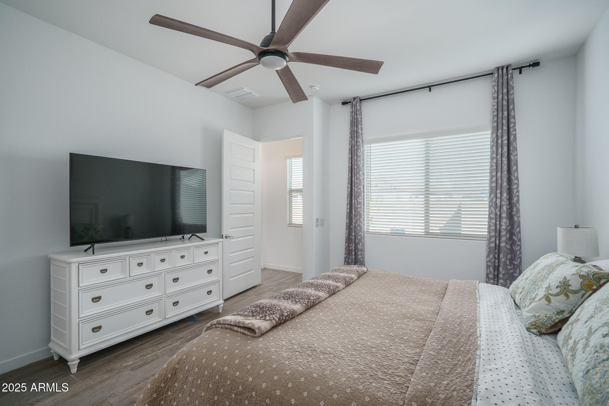 19226 W HAZELWOOD Street