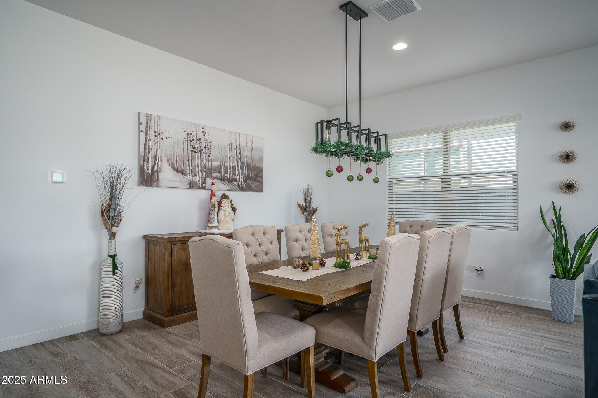 19226 W HAZELWOOD Street