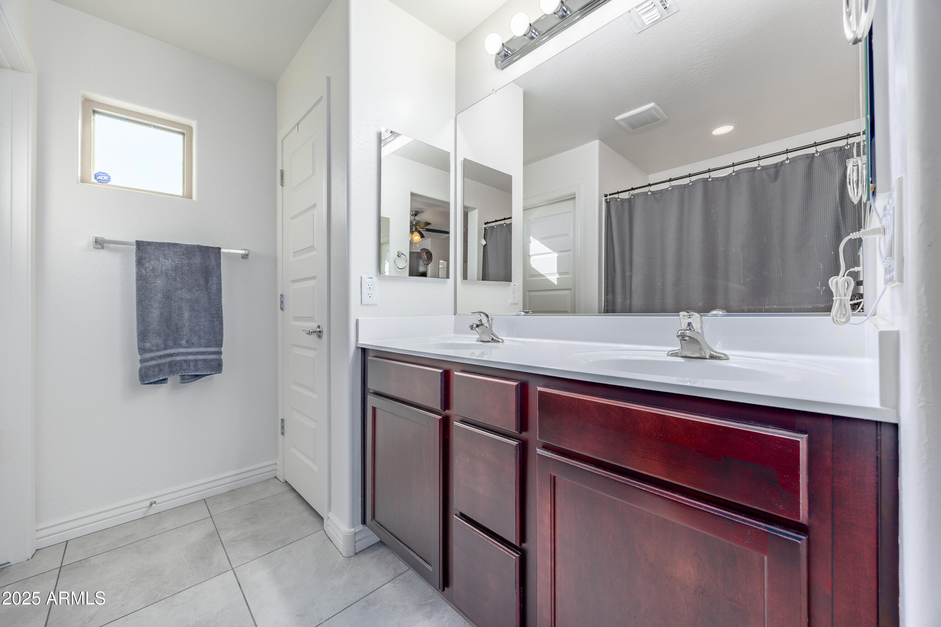 18557 W PUEBLO Avenue