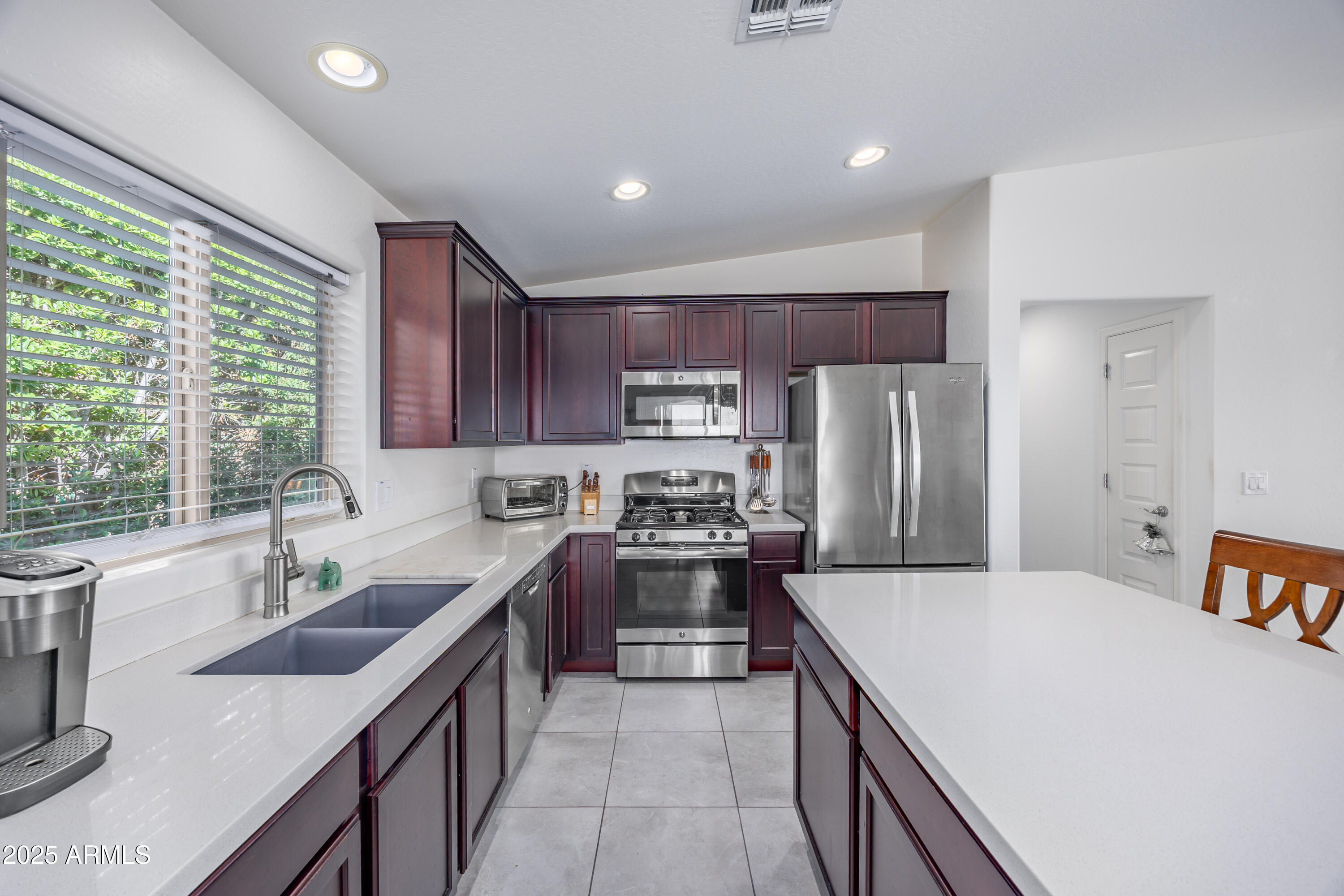 18557 W PUEBLO Avenue