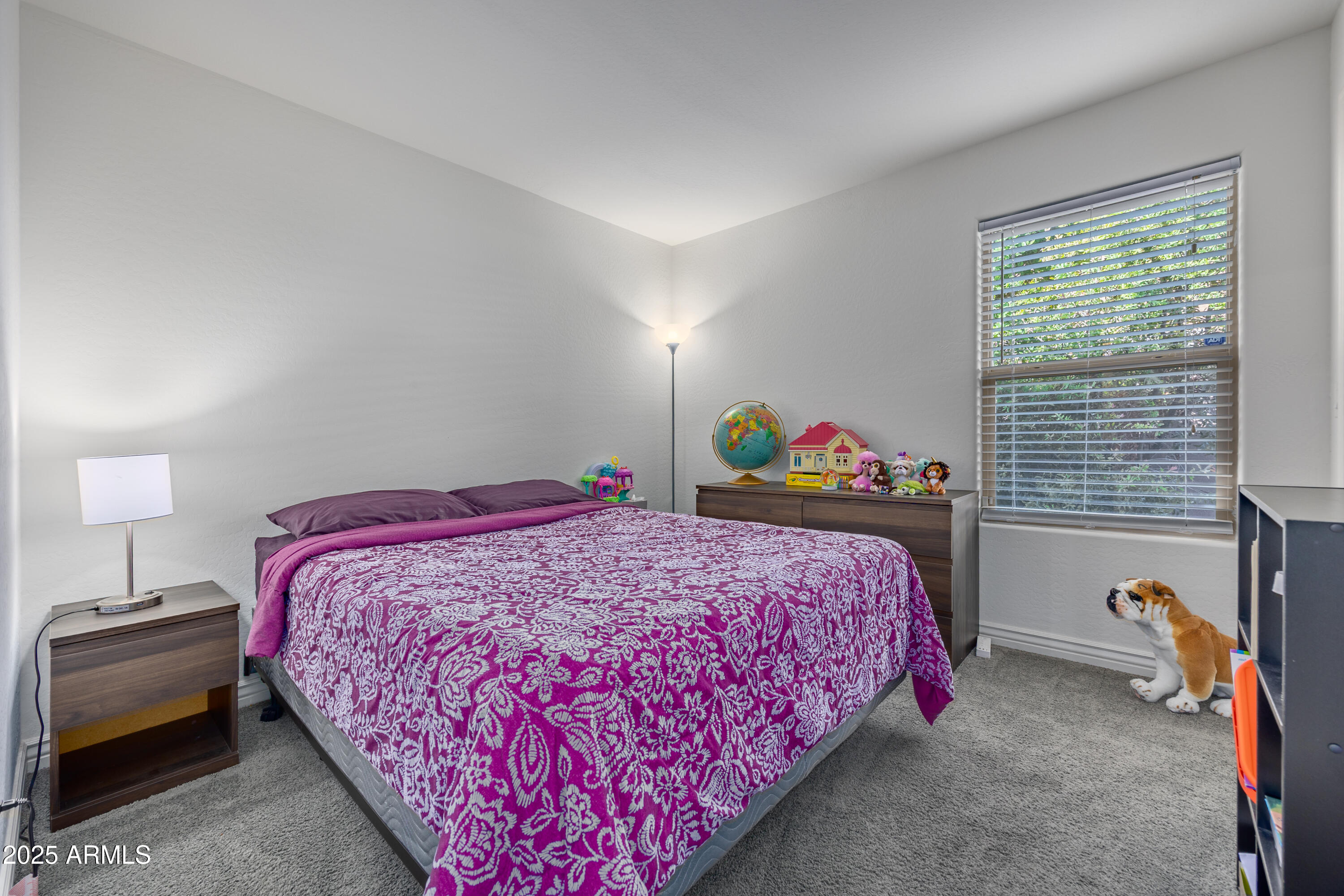 18557 W PUEBLO Avenue