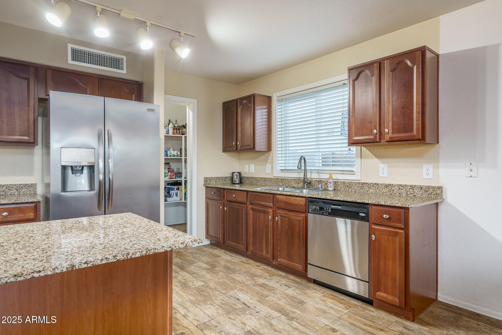 17224 W STATLER Street