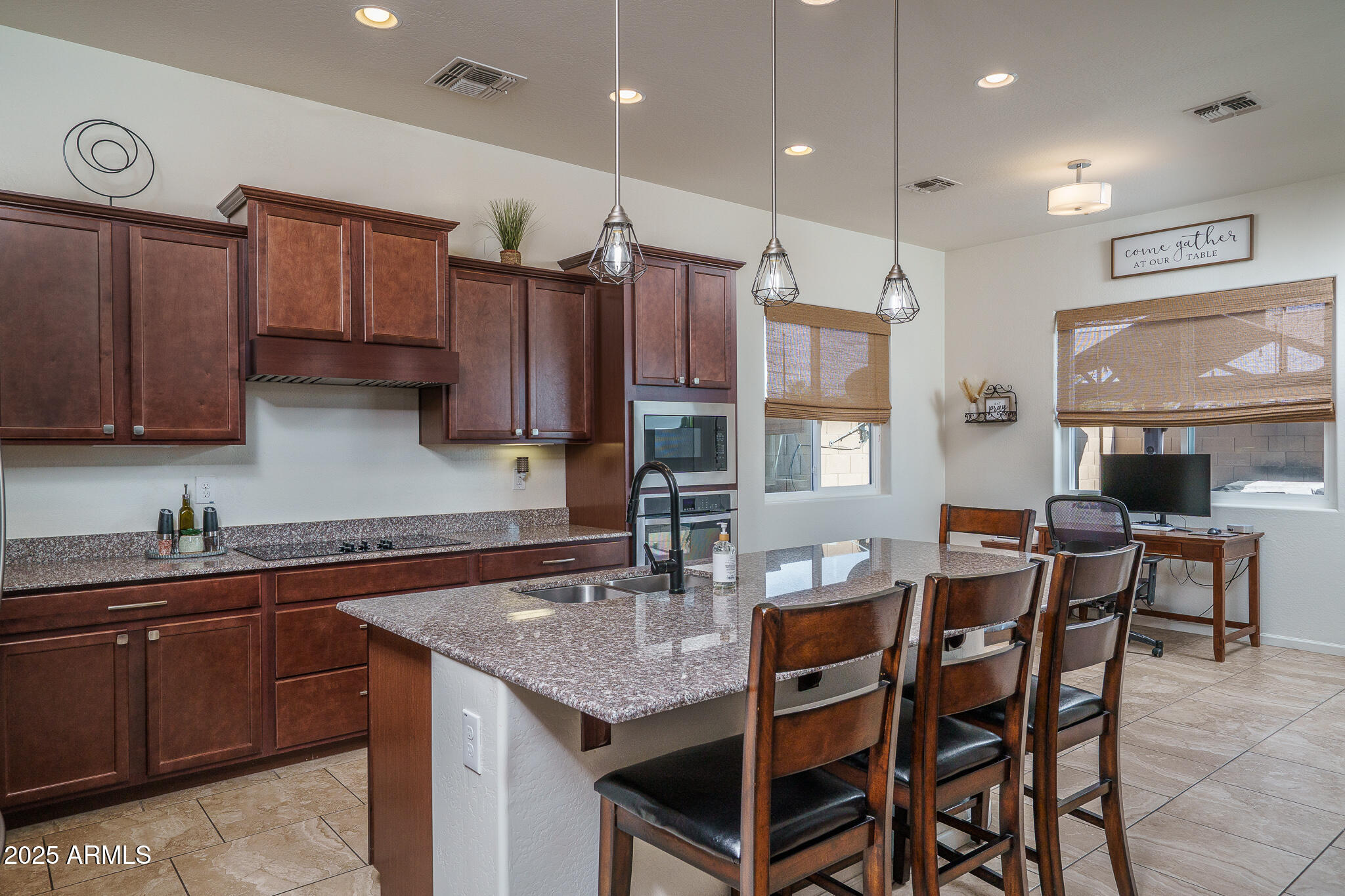 14757 W PASADENA Avenue