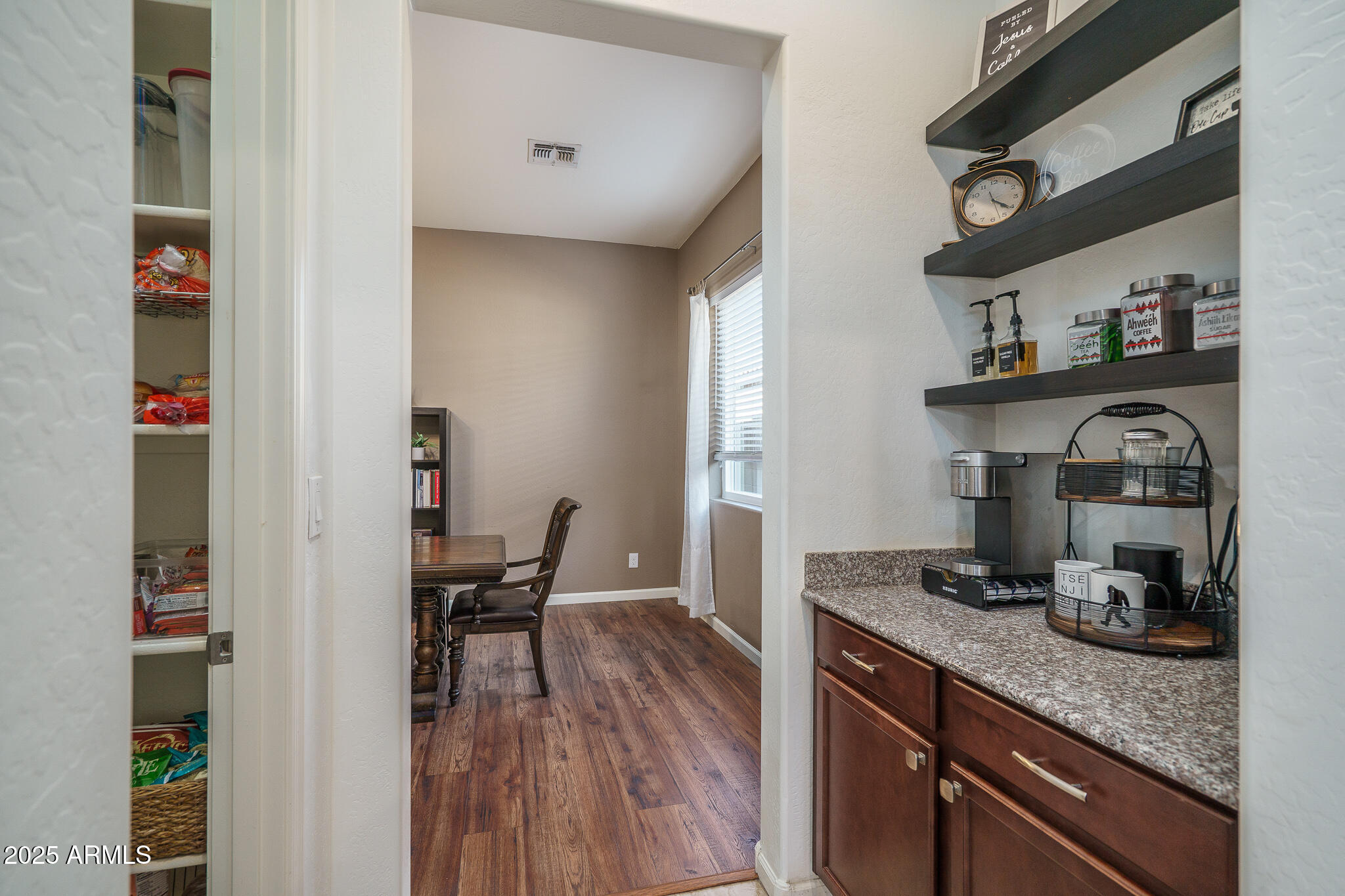 14757 W PASADENA Avenue