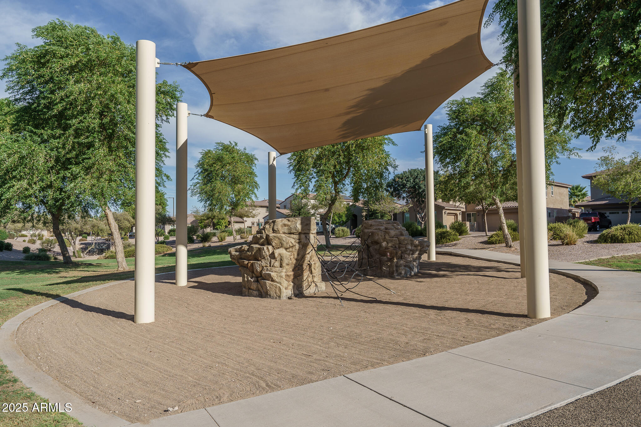 14757 W PASADENA Avenue