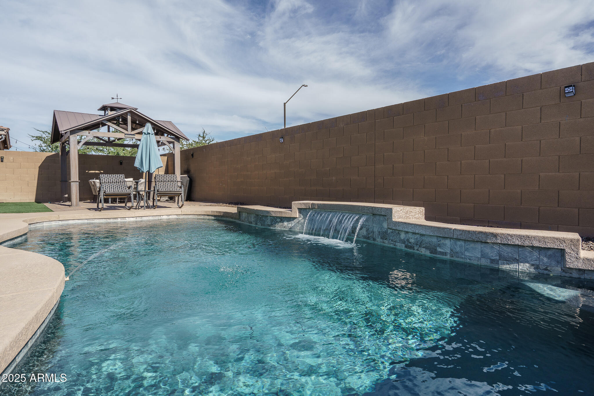 14757 W PASADENA Avenue