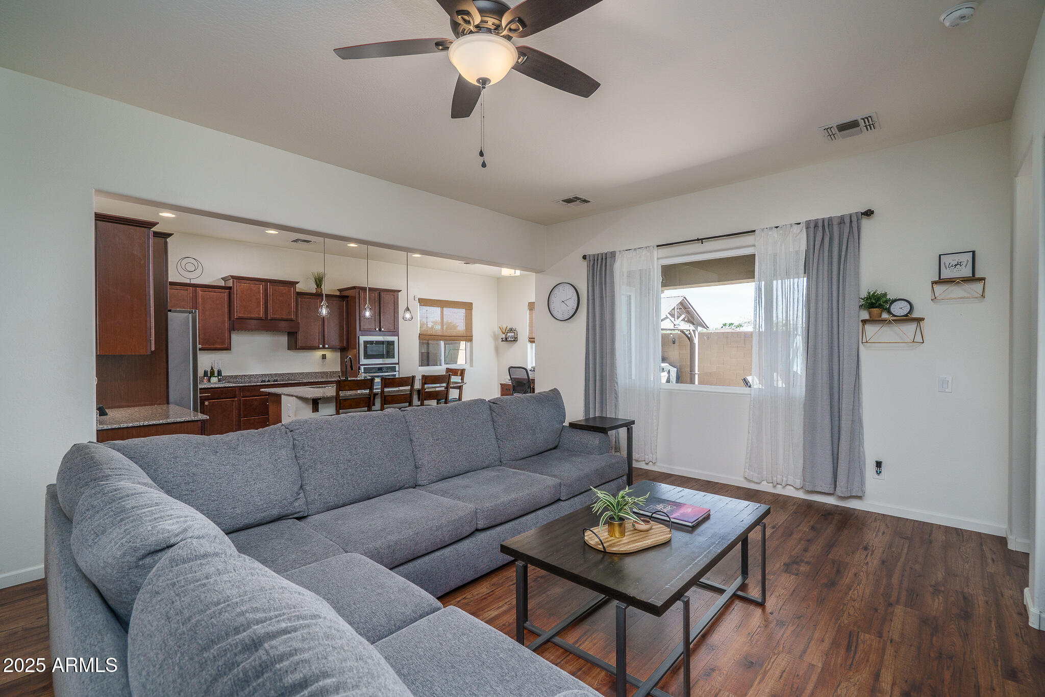 14757 W PASADENA Avenue