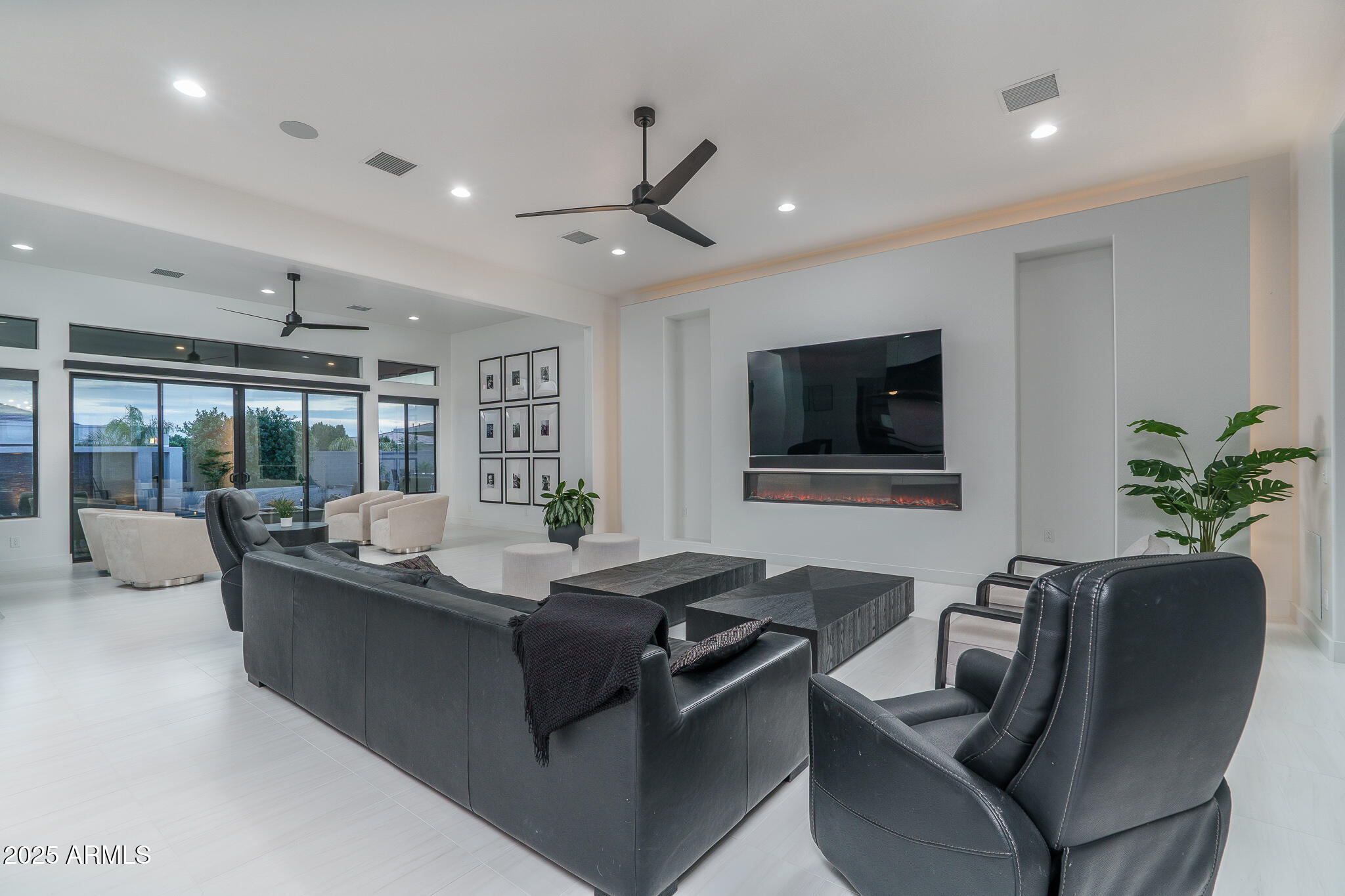 16033 W CINNABAR Court