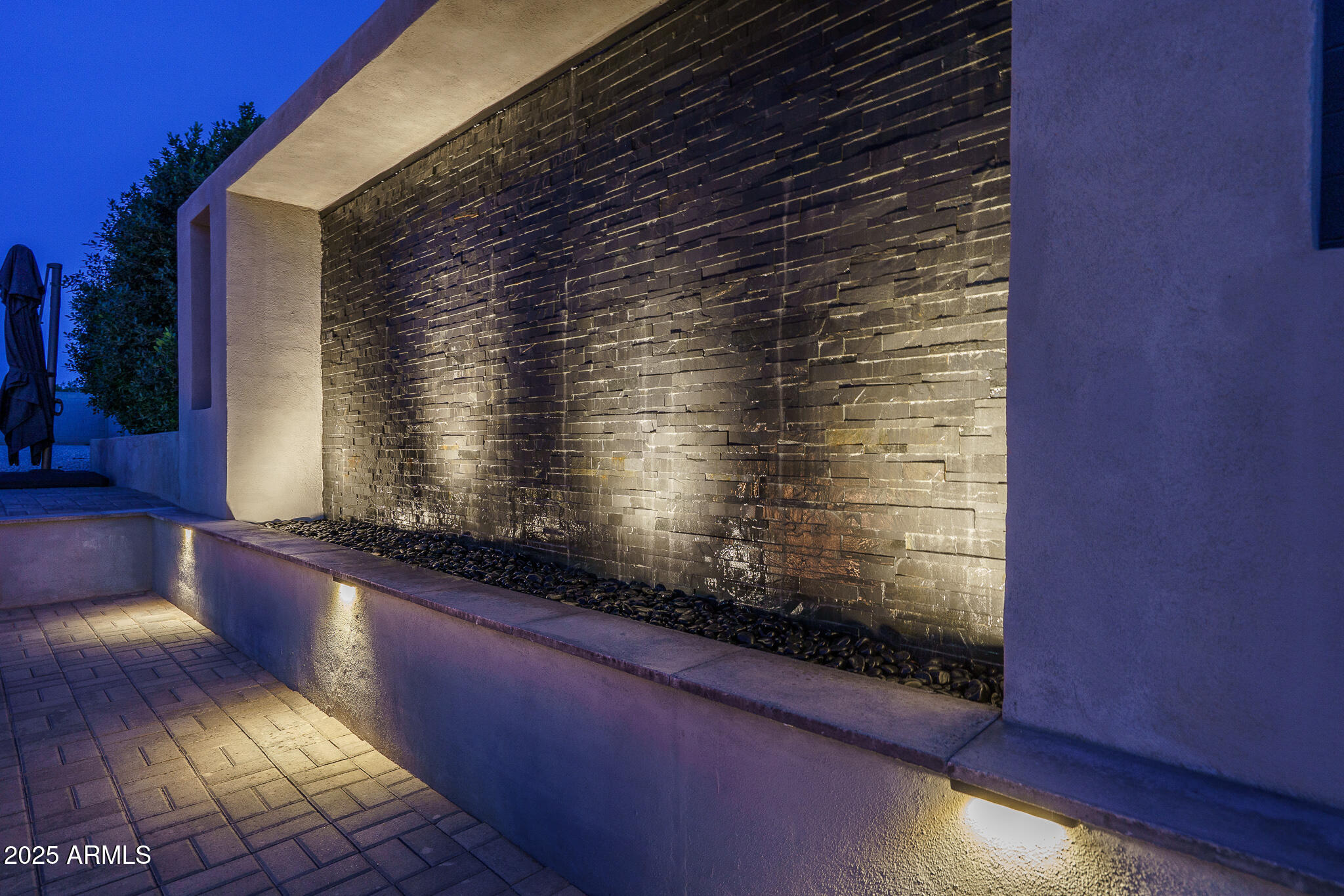 16033 W CINNABAR Court