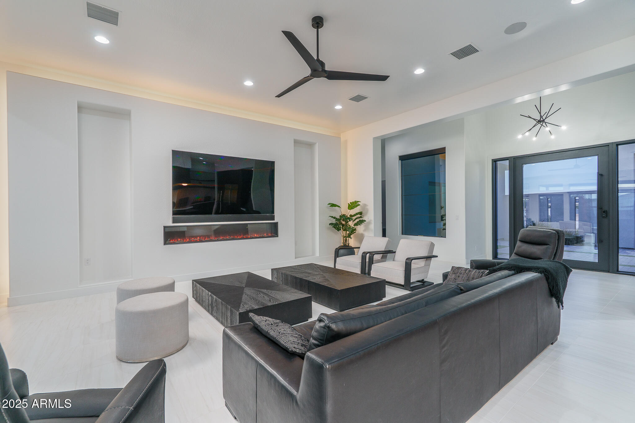 16033 W CINNABAR Court