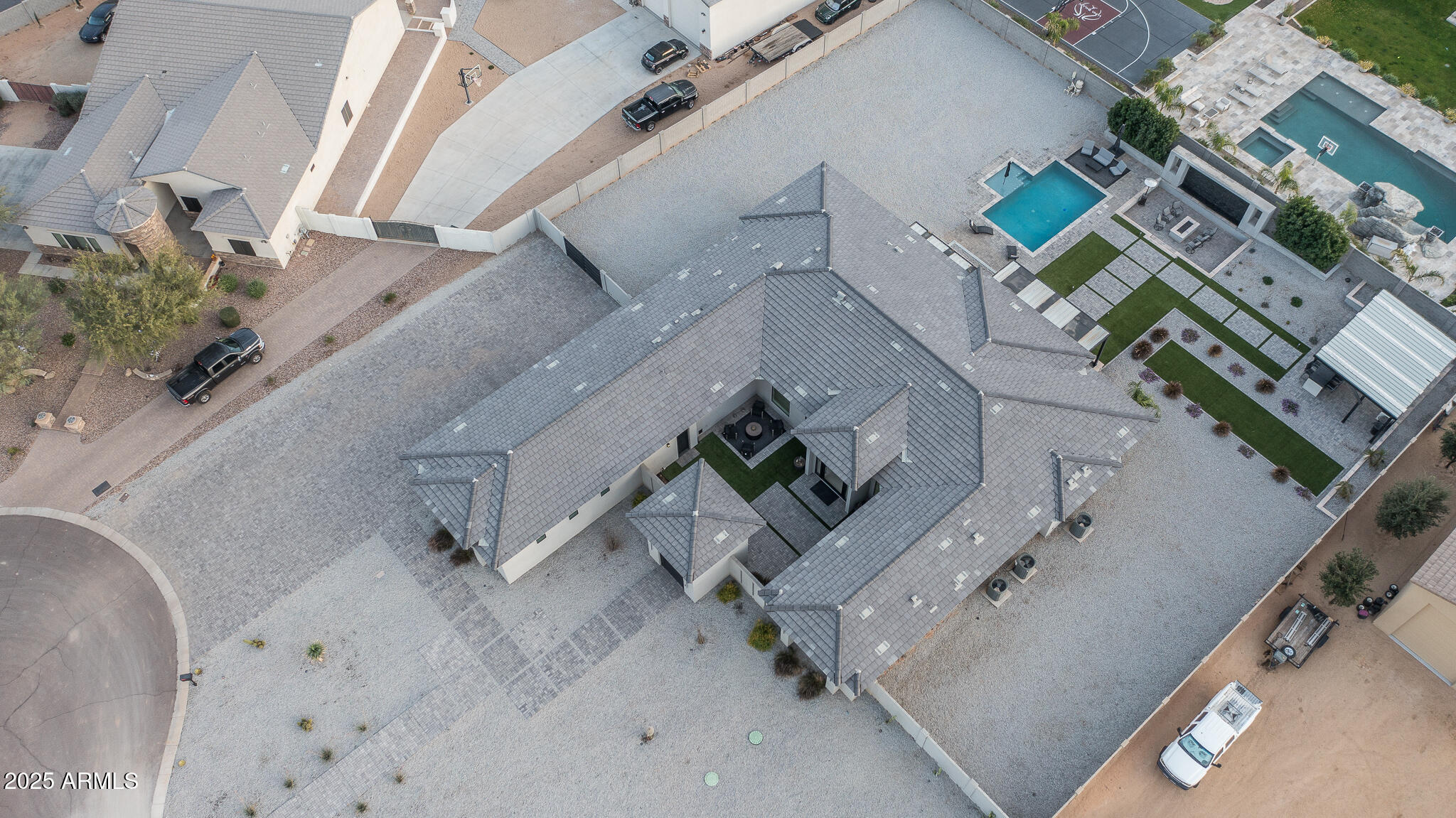 16033 W CINNABAR Court