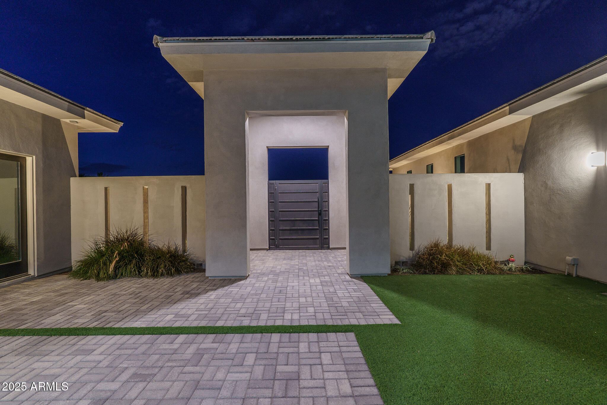 16033 W CINNABAR Court