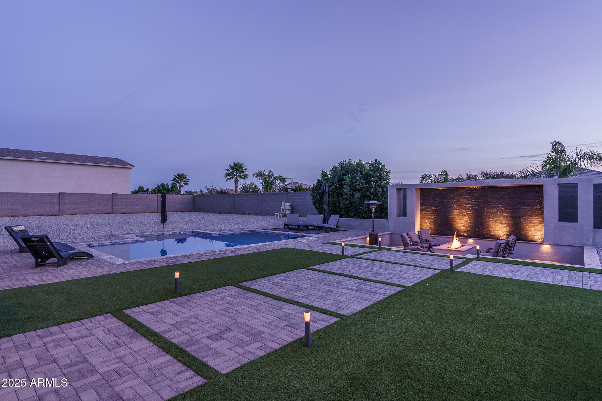 16033 W CINNABAR Court