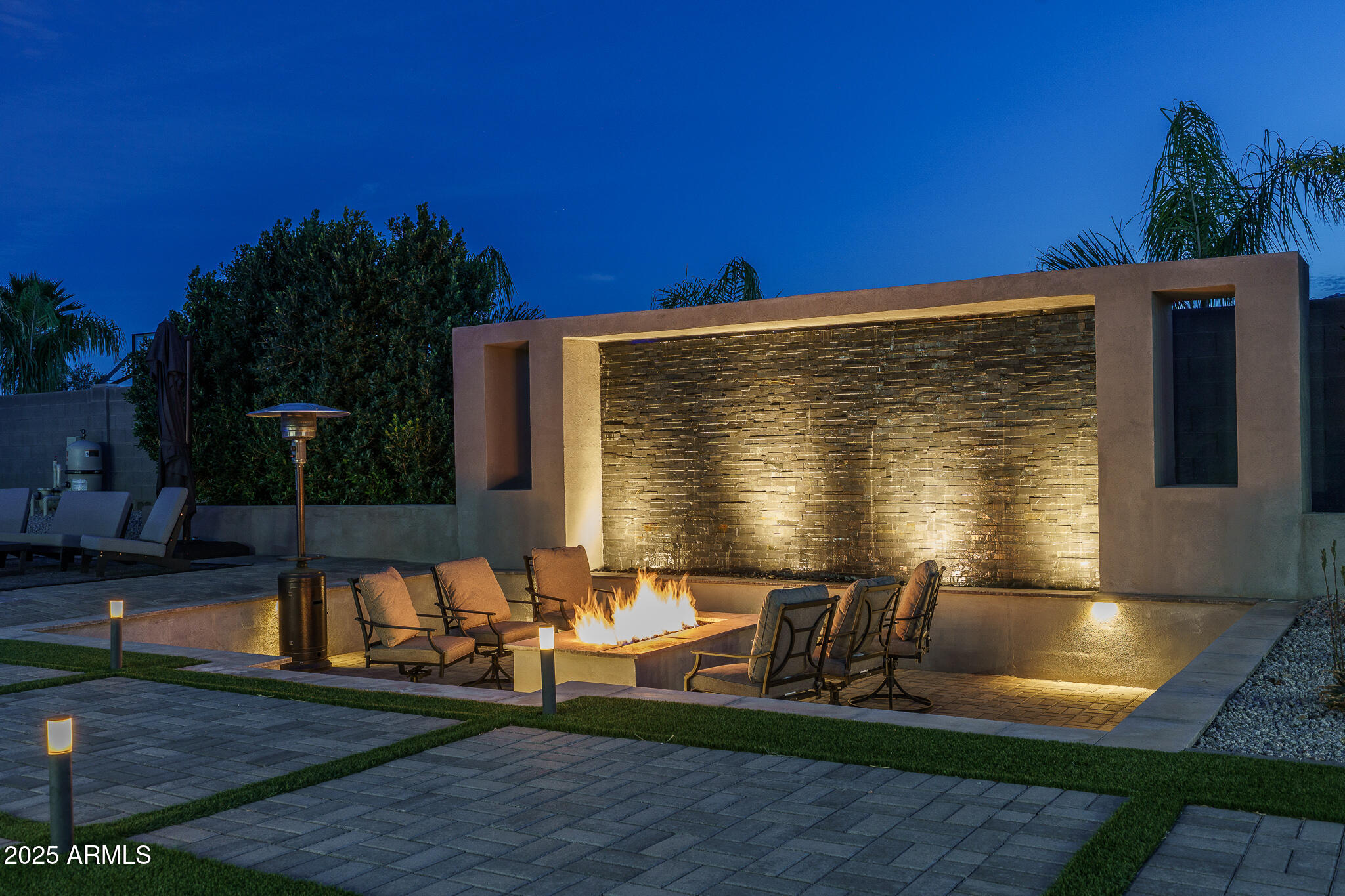 16033 W CINNABAR Court