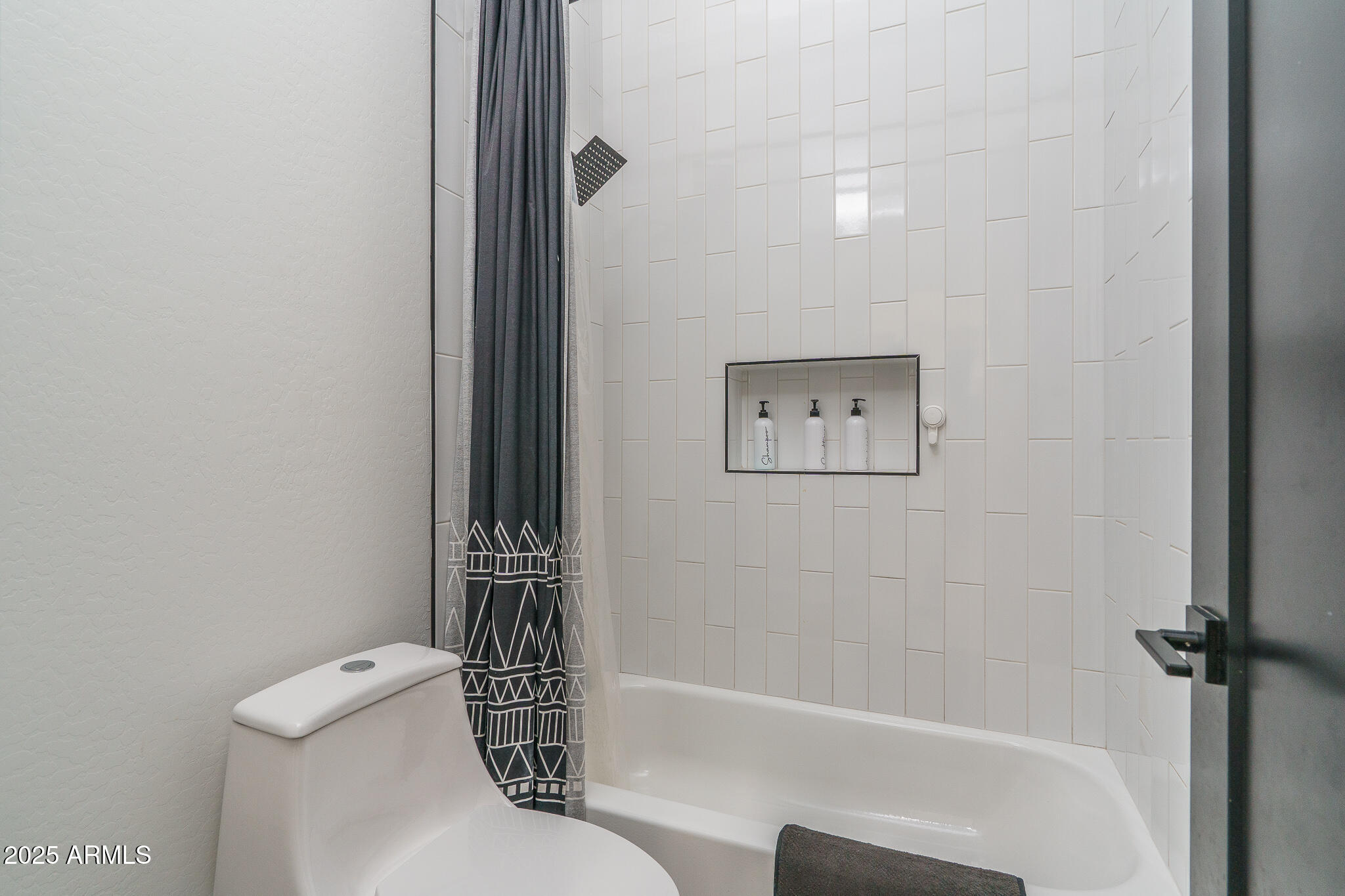 16033 W CINNABAR Court