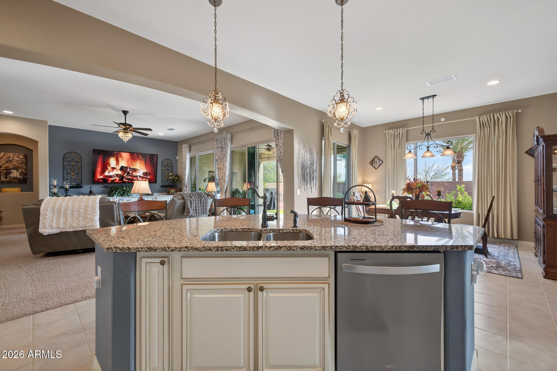 7643 W MOCKINGBIRD Way