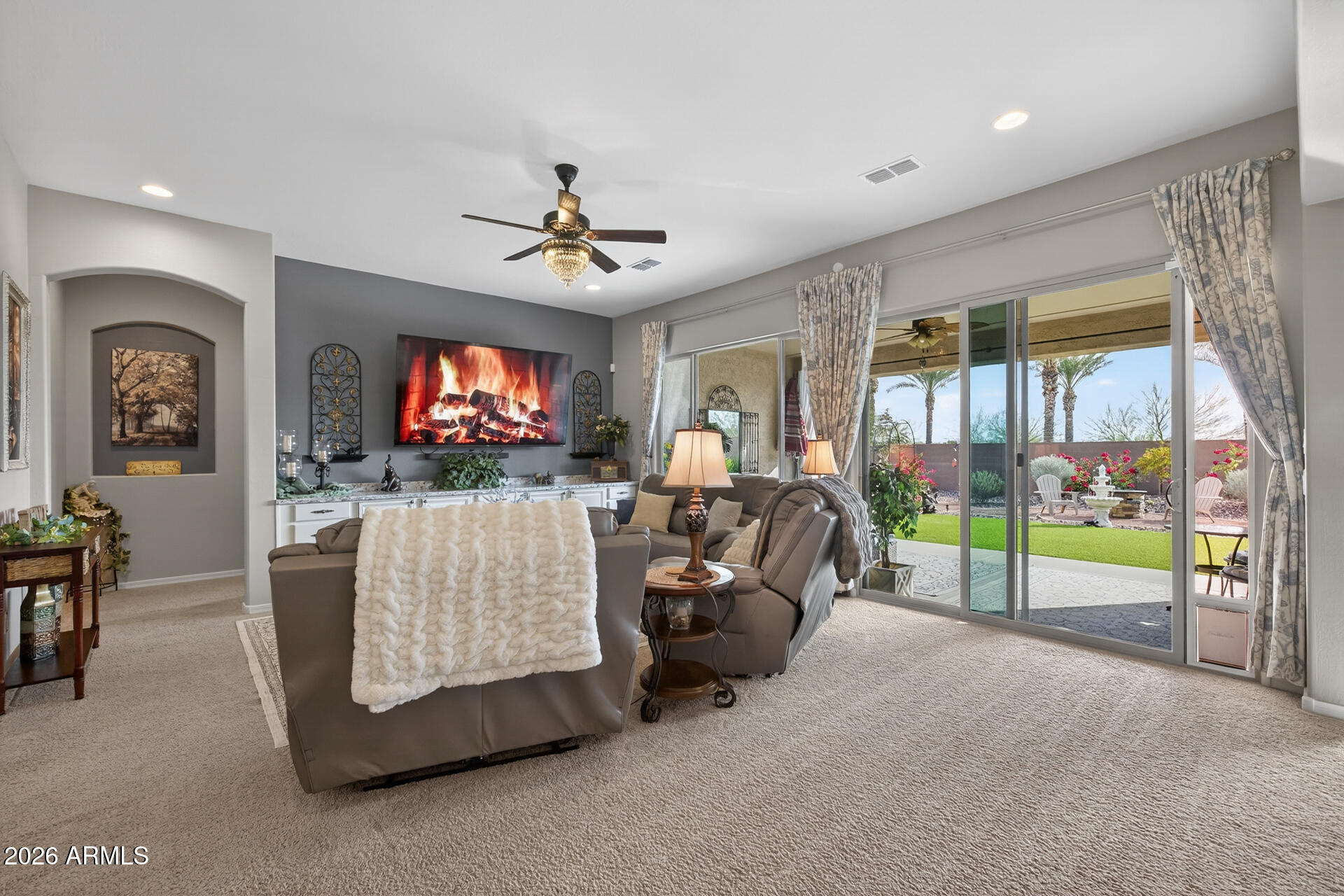 7643 W MOCKINGBIRD Way