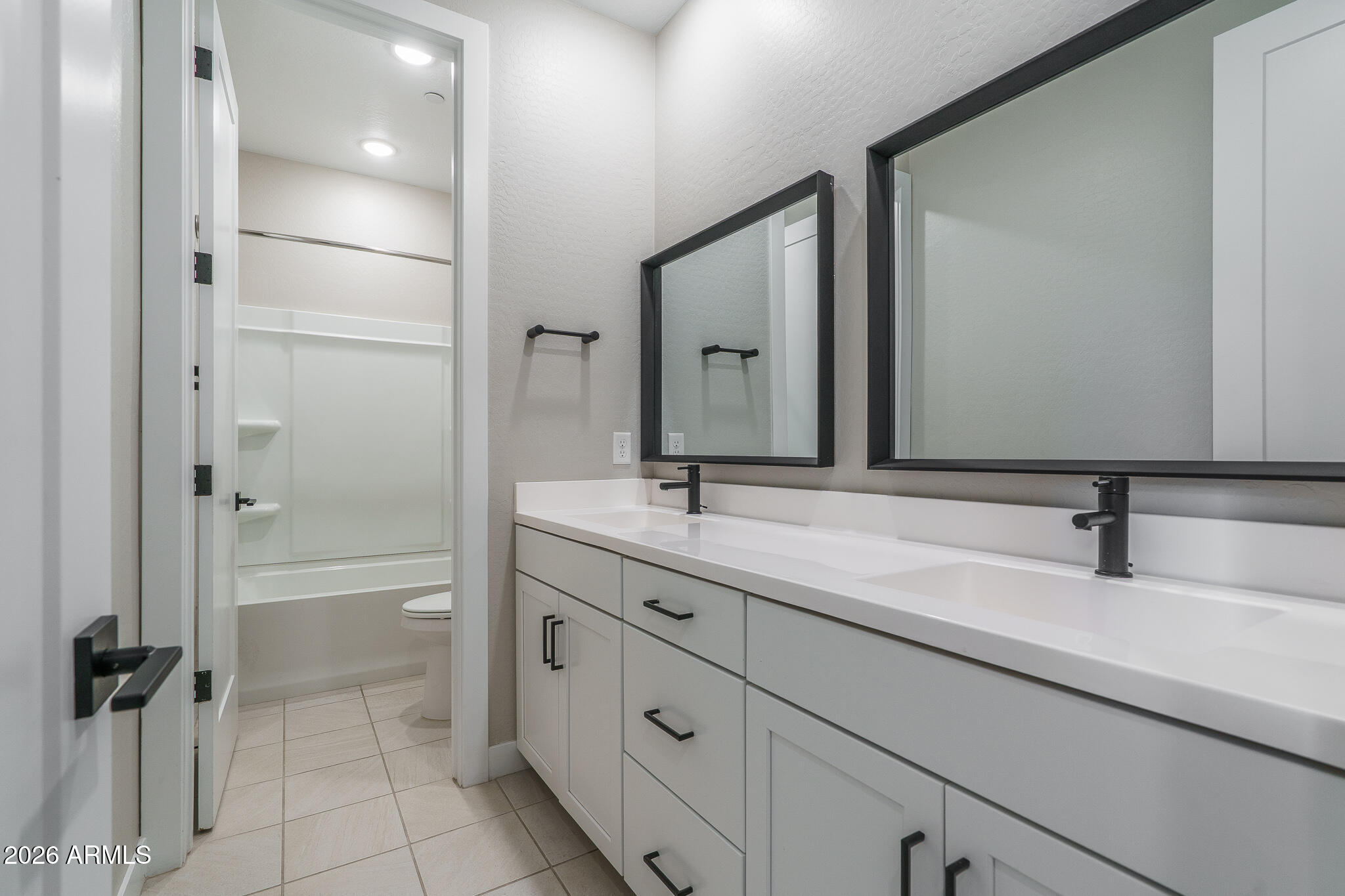 14058 W HUBBELL Street