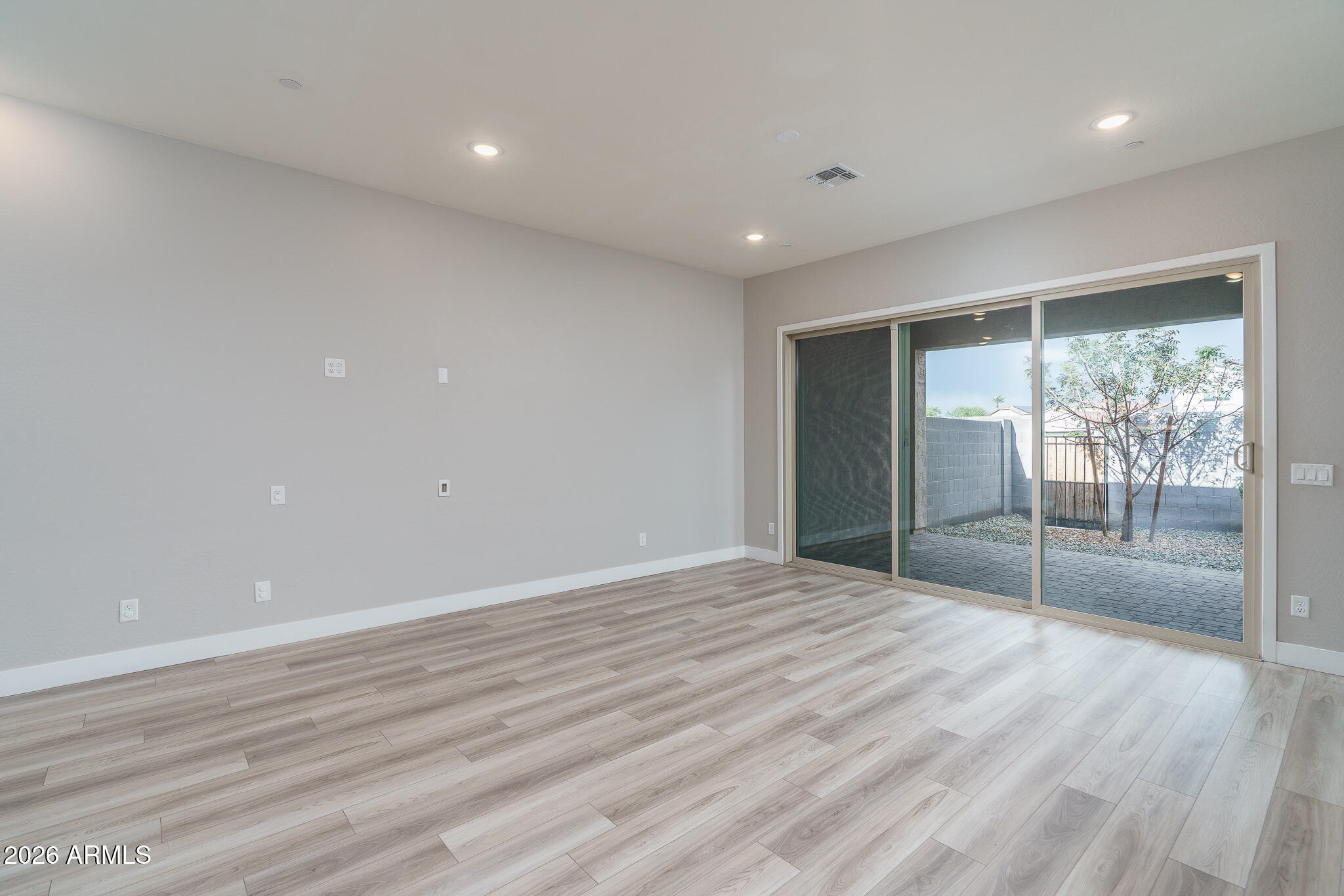 14058 W HUBBELL Street