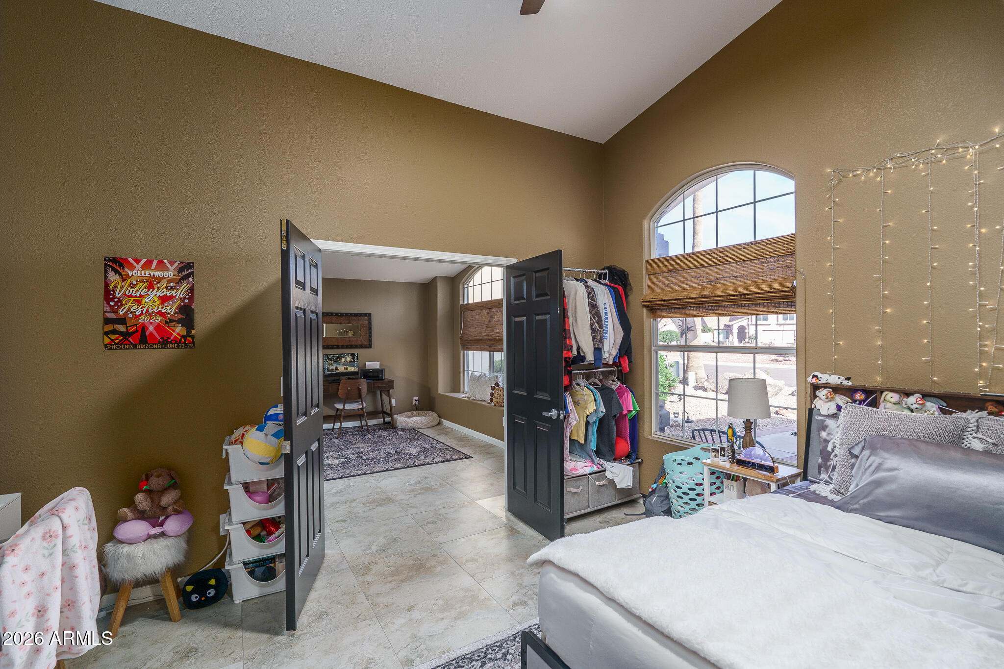 10952 S DESERT LAKE Drive