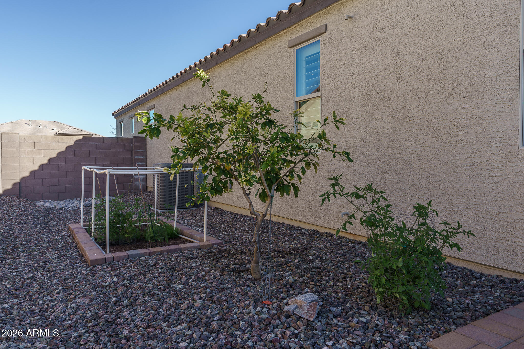 18127 W FAIRVIEW Street