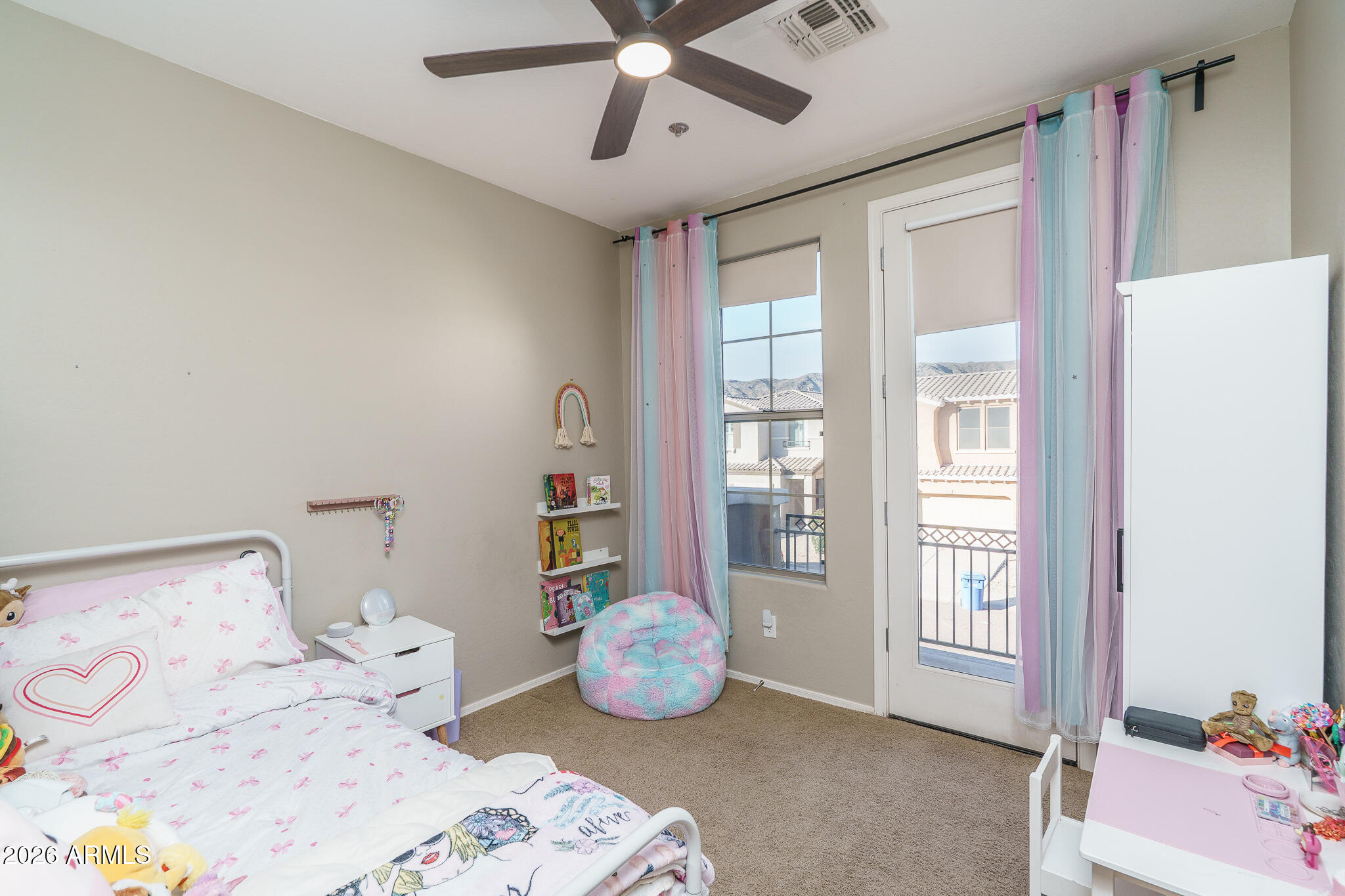 1551 W LACEWOOD Place