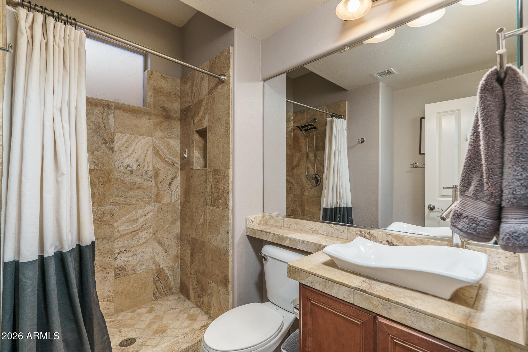 1551 W LACEWOOD Place