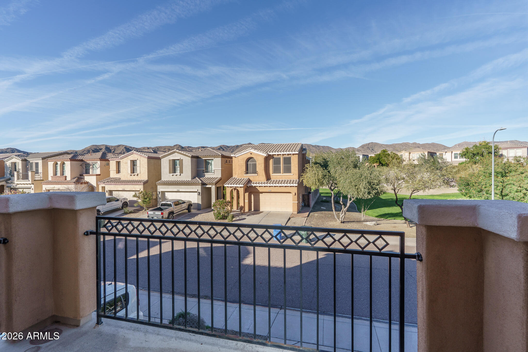 1551 W LACEWOOD Place