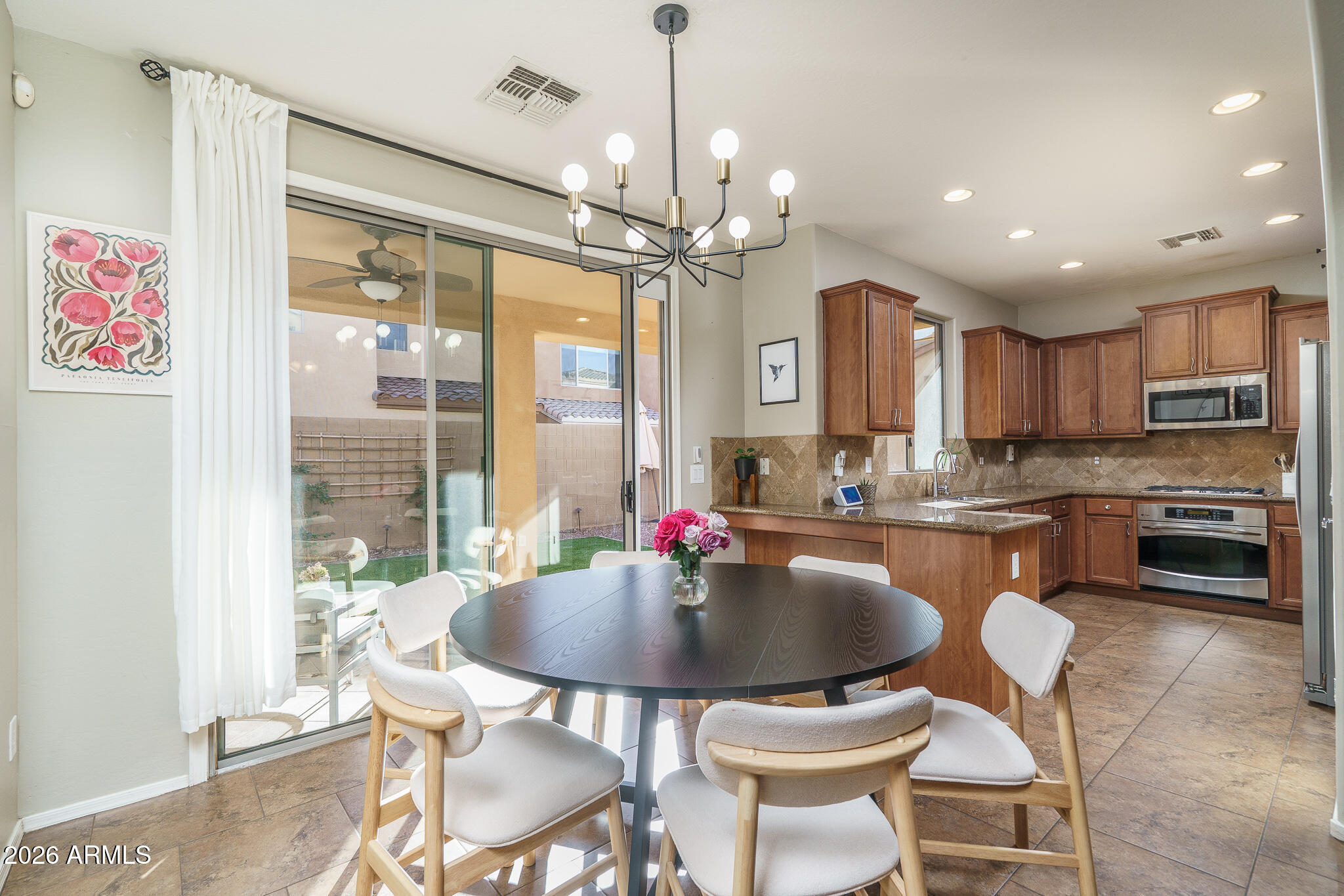 1551 W LACEWOOD Place