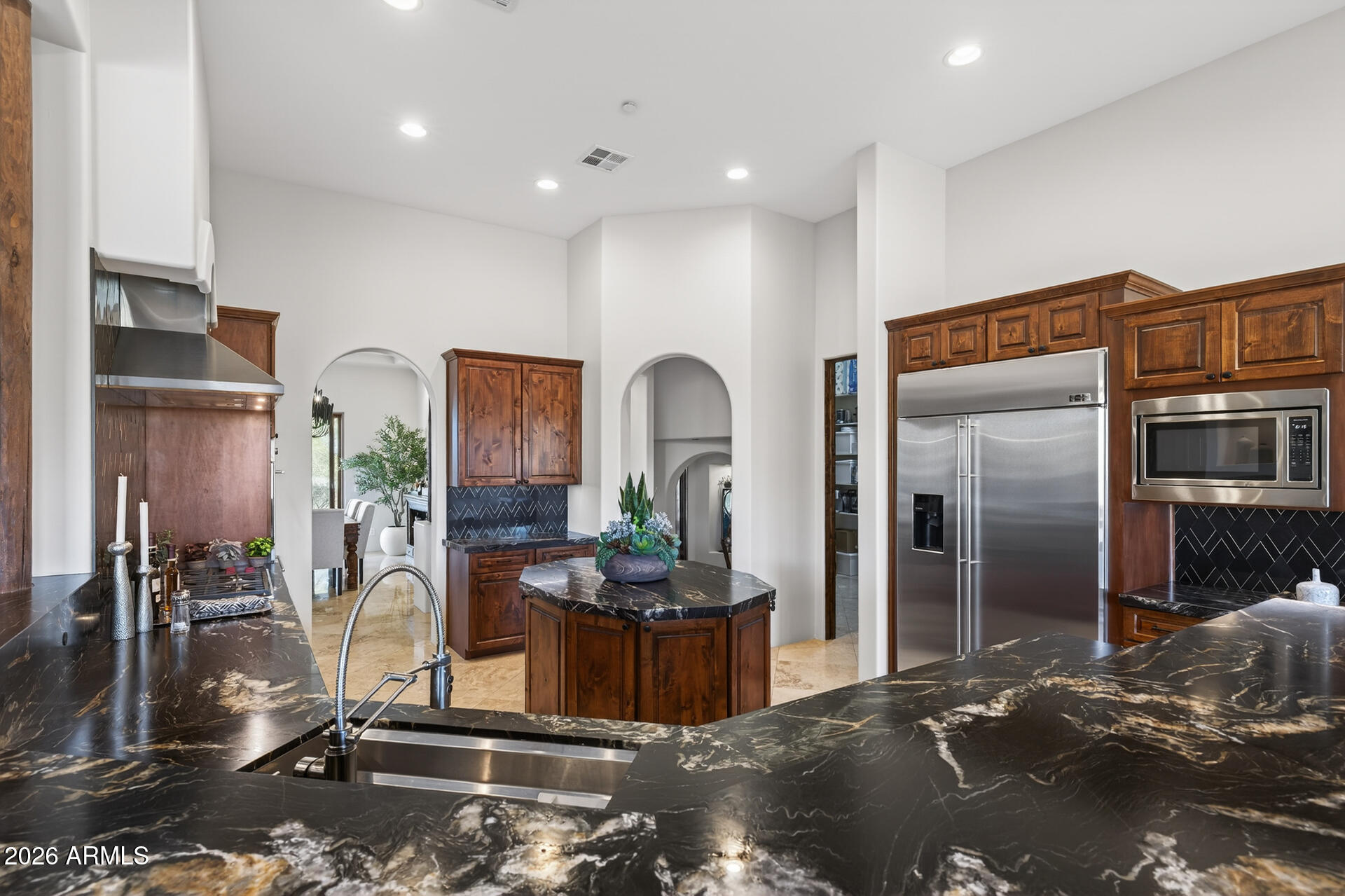 10136 E FILAREE Lane