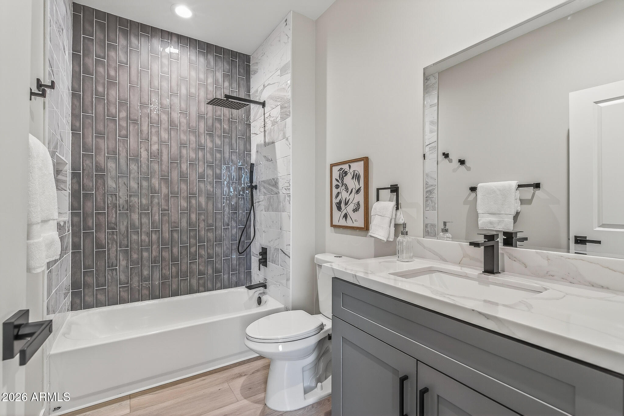 2601 E CLARENDON Avenue 2