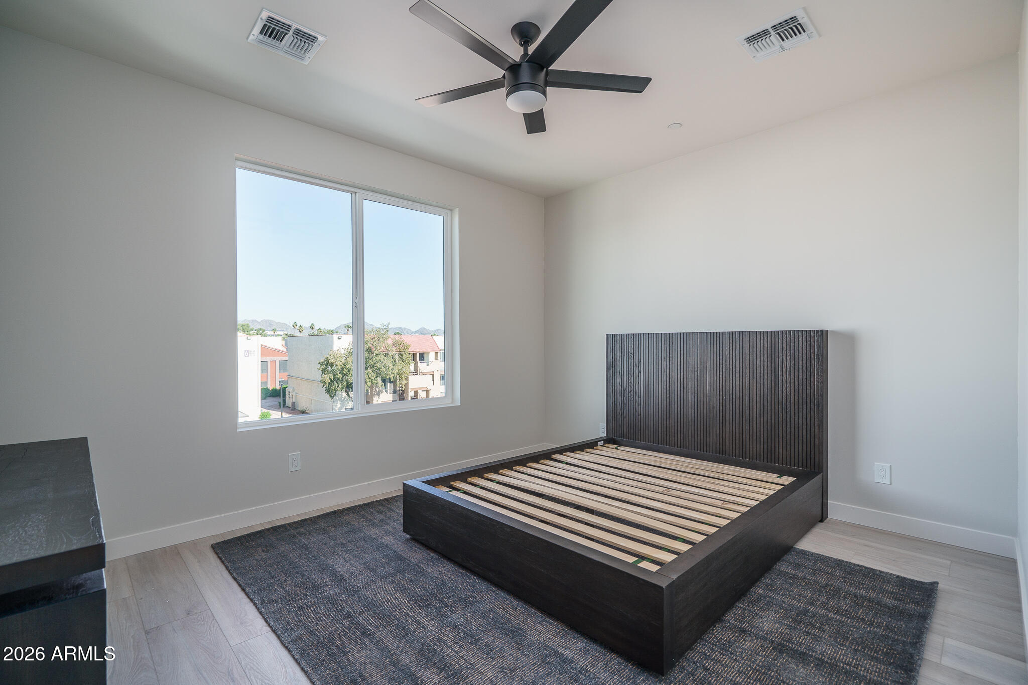 2601 E CLARENDON Avenue 2