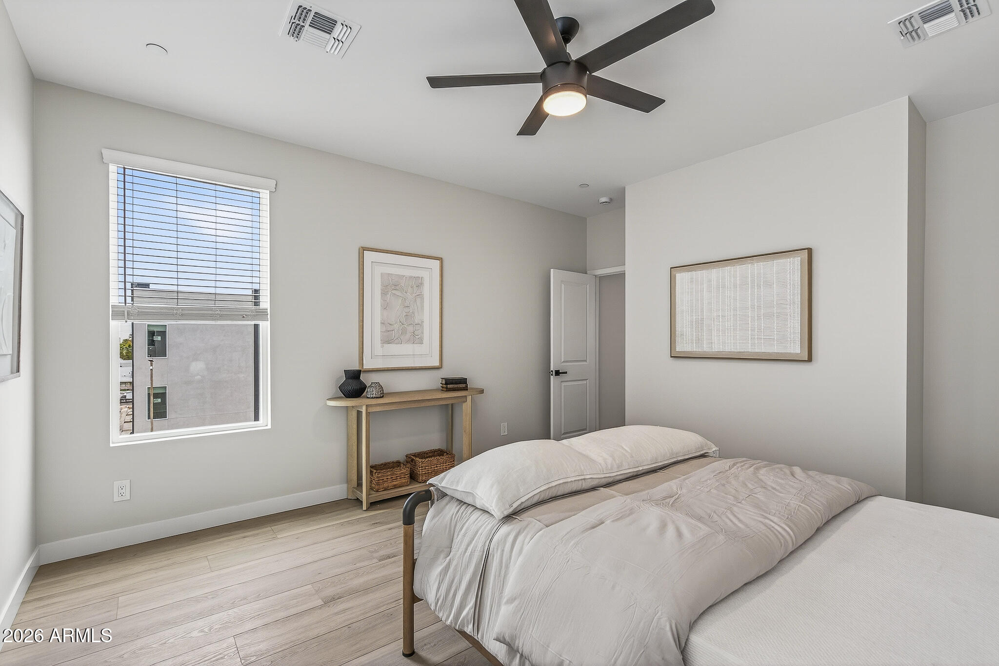 2601 E CLARENDON Avenue 2