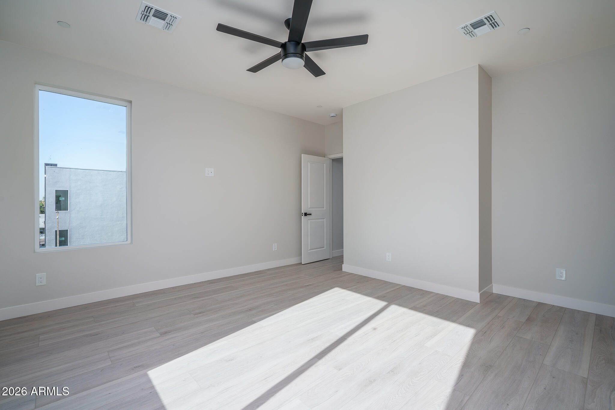 2601 E CLARENDON Avenue 2