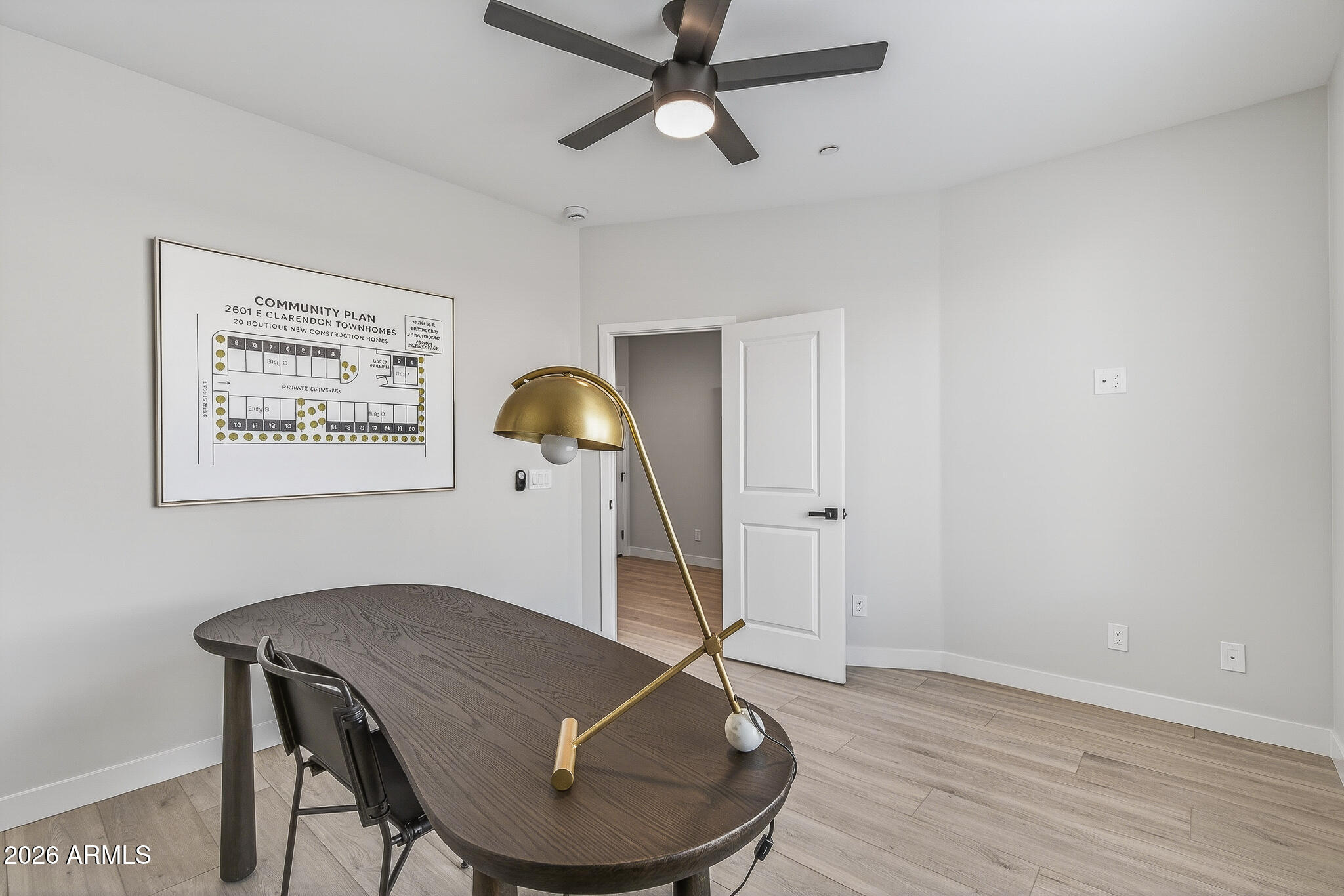 2601 E CLARENDON Avenue 2